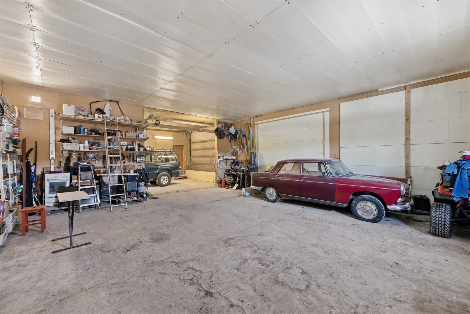 Garasje på hele 119 kvm Galleribilde