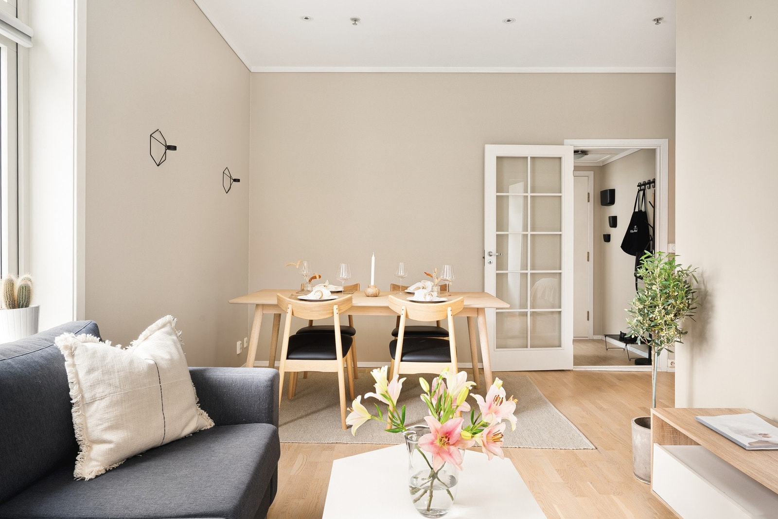 Effektive LED spotter i taket, nye i 2024. Galleribilde