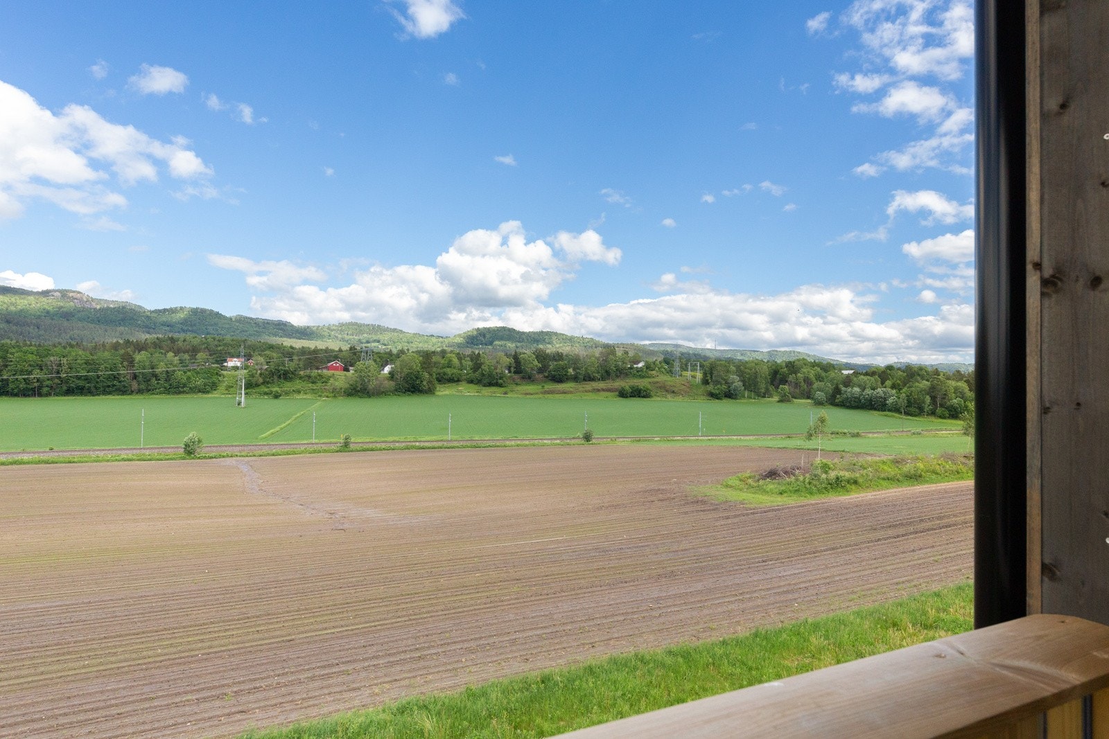 Utsikt fra stuen mot øst. Galleribilde