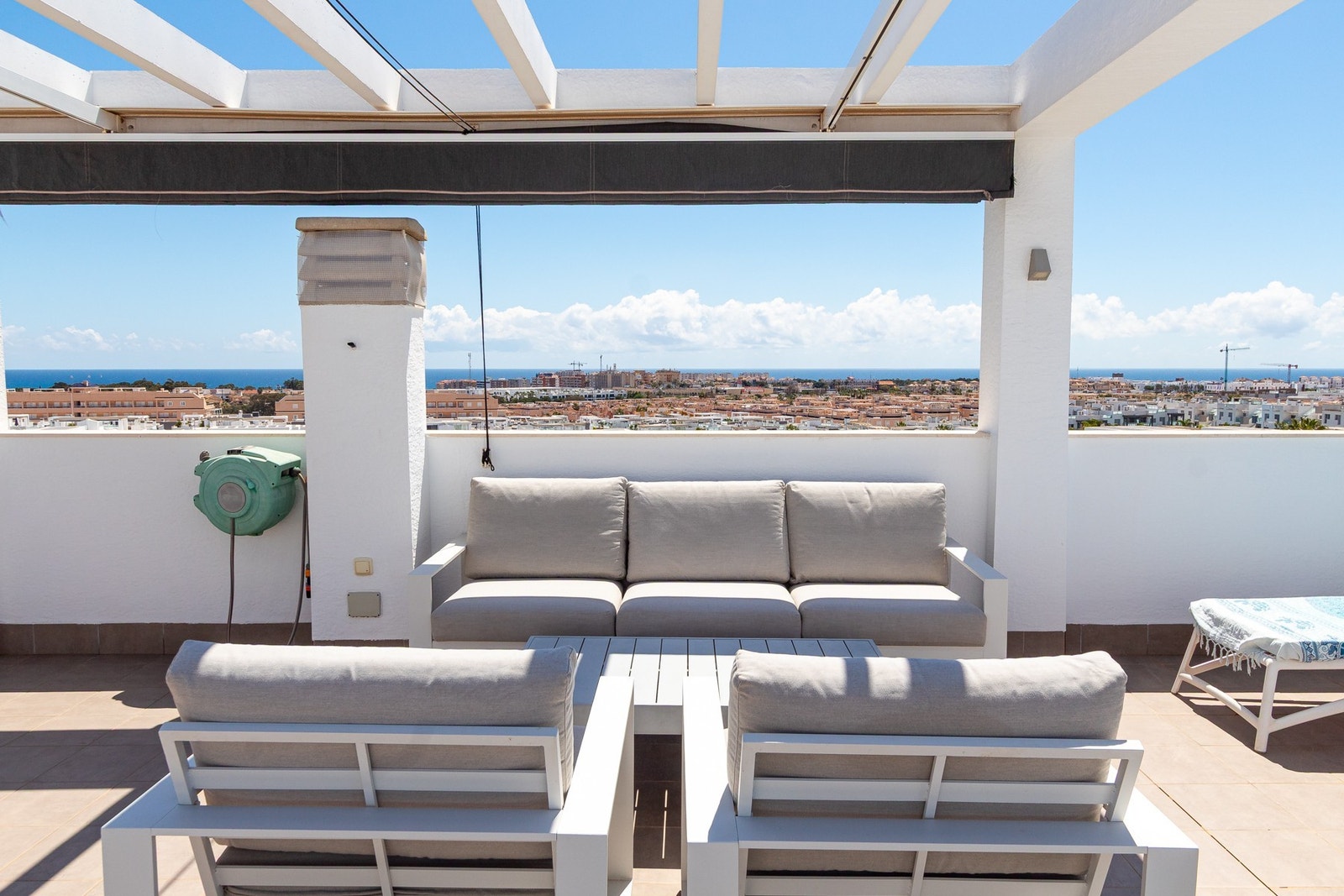 Spaniamegler1 har eget advokatkontor som sikrer kjøpsprosessen Galleribilde