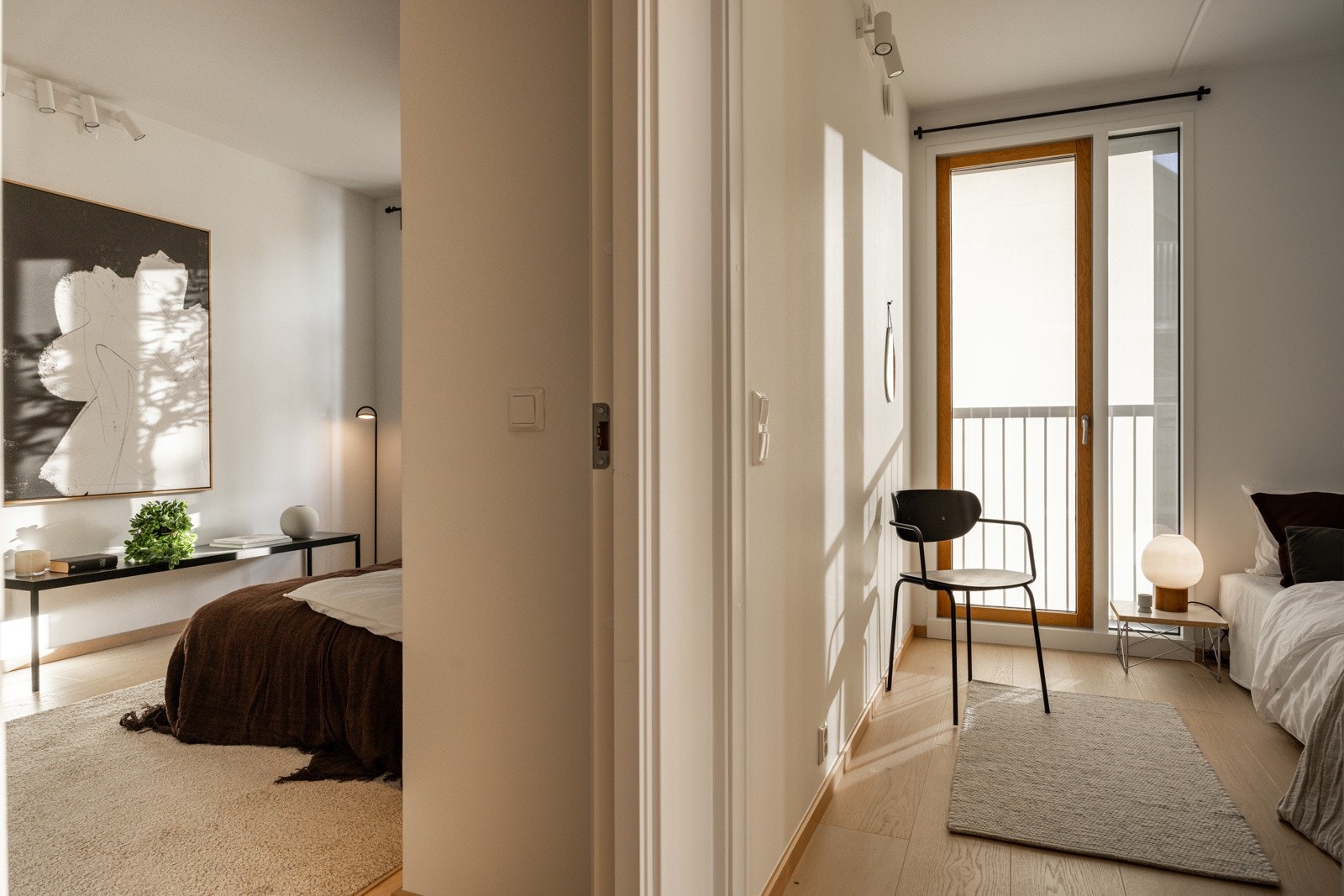 Stilrene eikevinduer i alle rom - en lekker detalj i hjemmet. Galleribilde