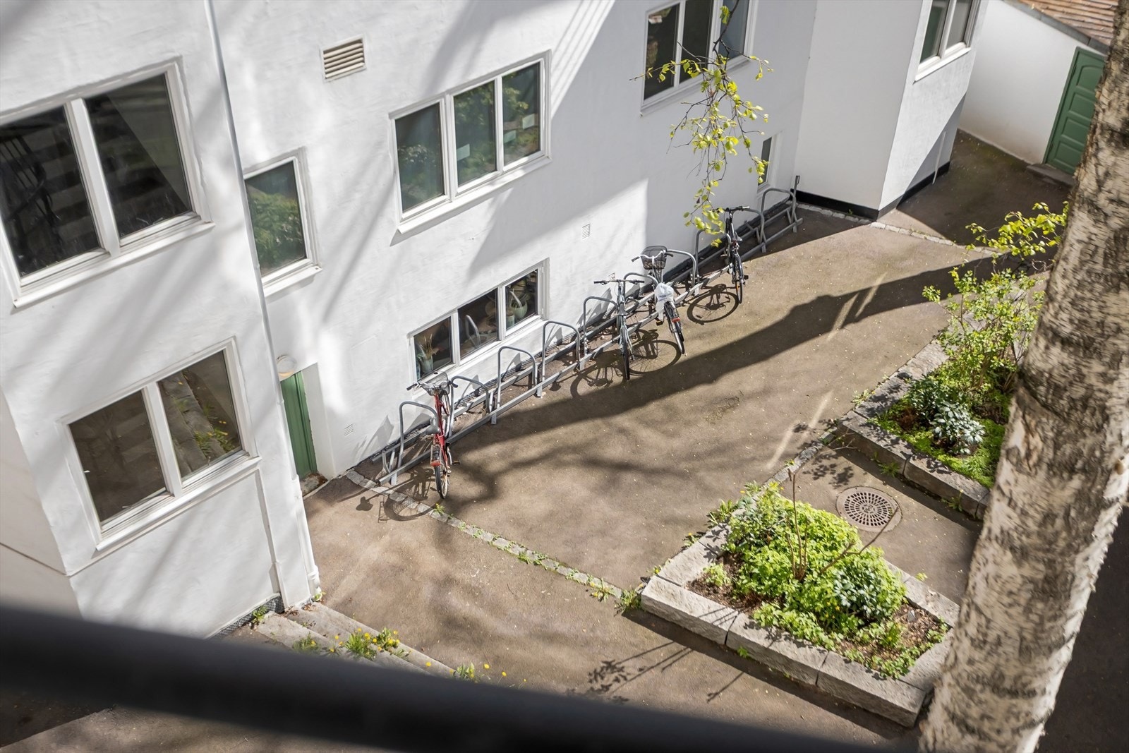 Meget hyggelig bygg og nærområde Galleribilde