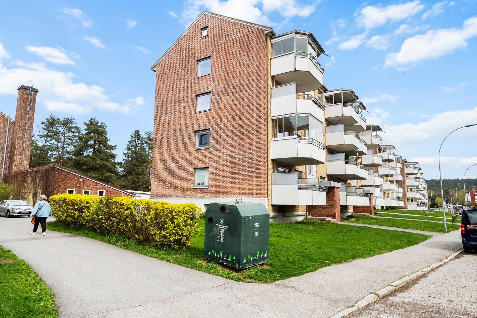 Borettslaget har god vedlikeholdsstatistikk, og det ble blant annet byttet vinduer og balkongdører i leilighetene i 2014 Galleribilde