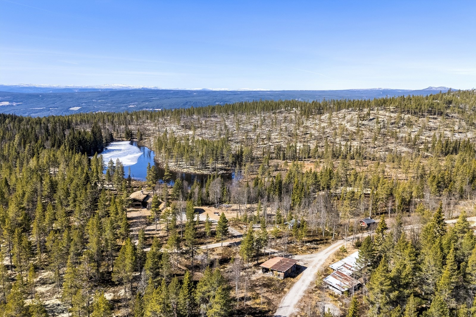 Verdien av å kunne jakte og fiske på egen eiendom rett utenfor døra er uvurderlig Galleribilde