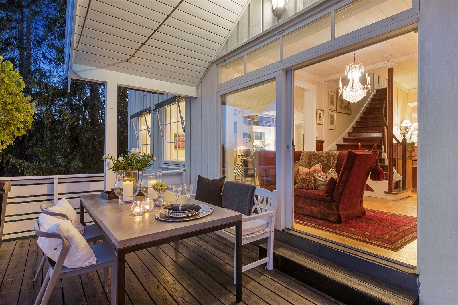 Veranda blir en forlengelse av stuen i sommerhalvåret. Galleribilde