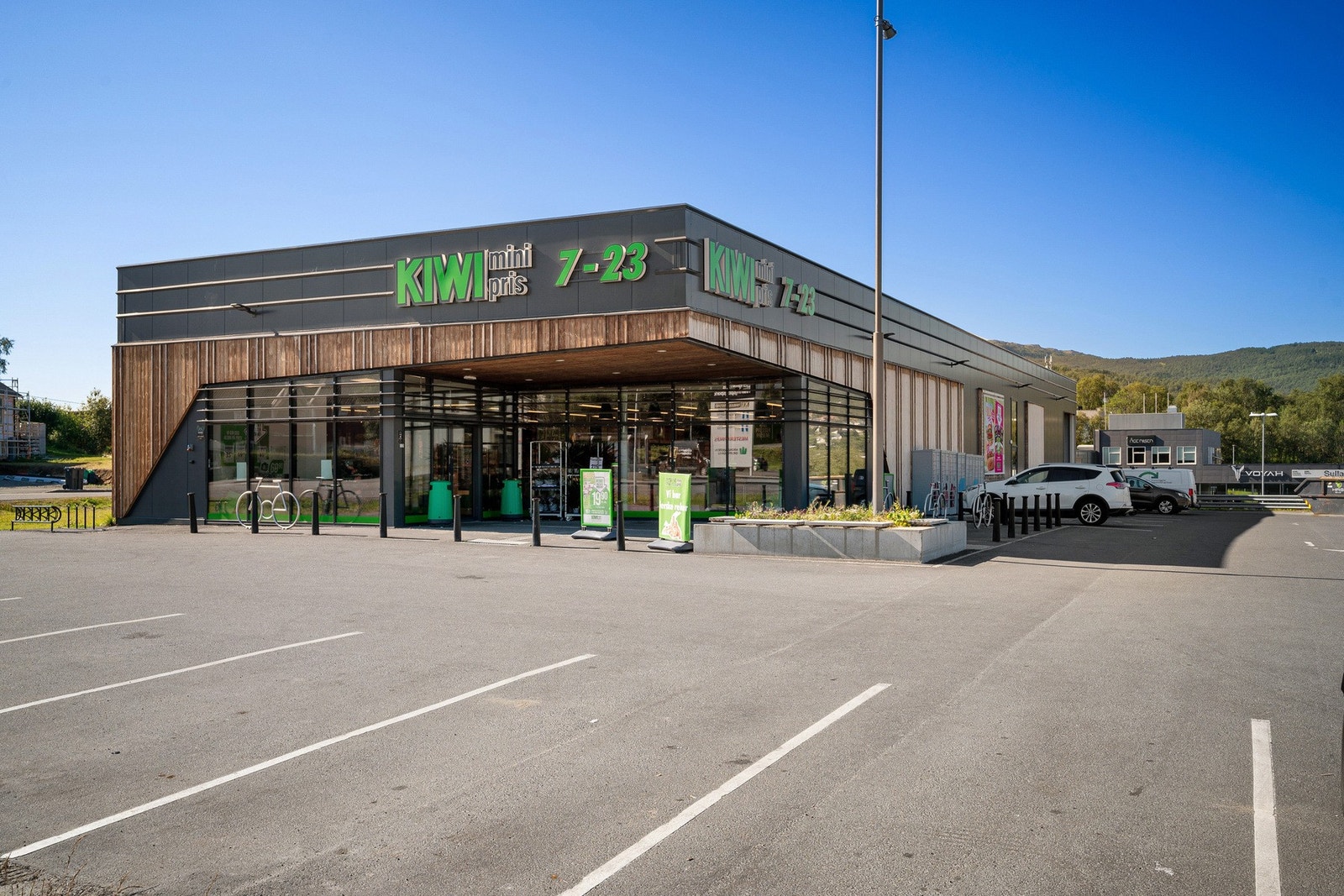 Kiwi Gangsås er nærmeste dagligvarebutikk, 1,5 km unna Galleribilde