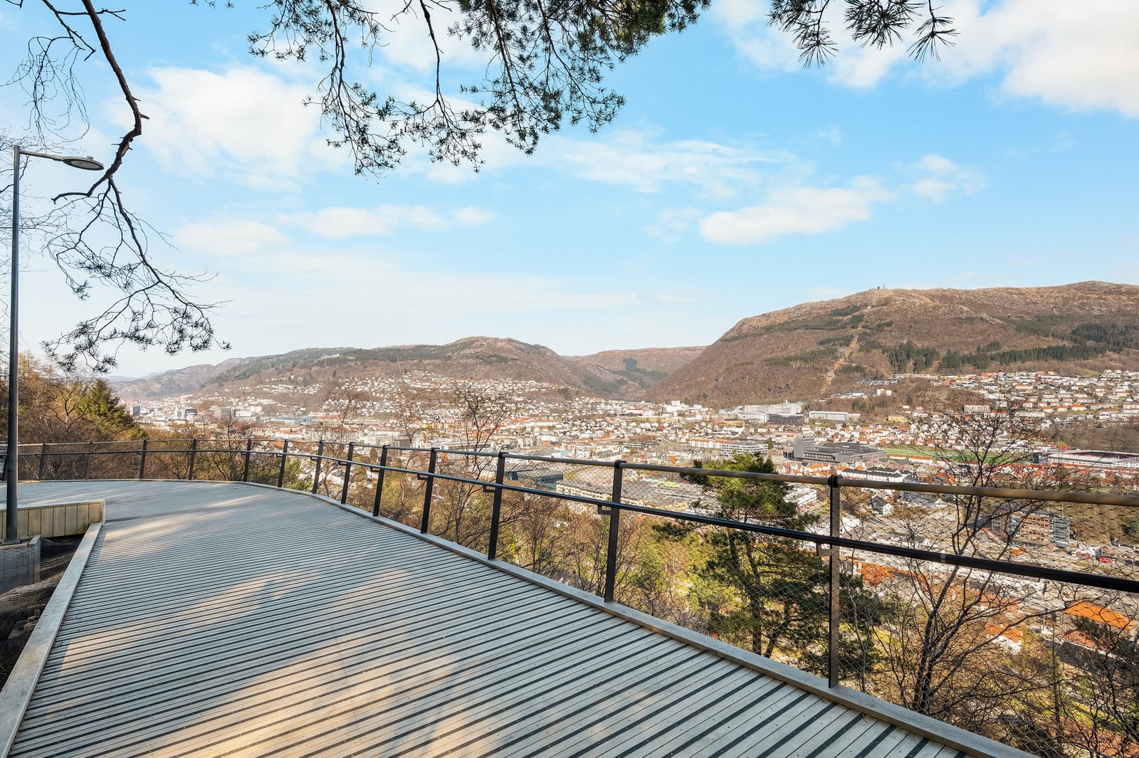 Populære Løvstien er kun et steinkast unna boligen. Galleribilde