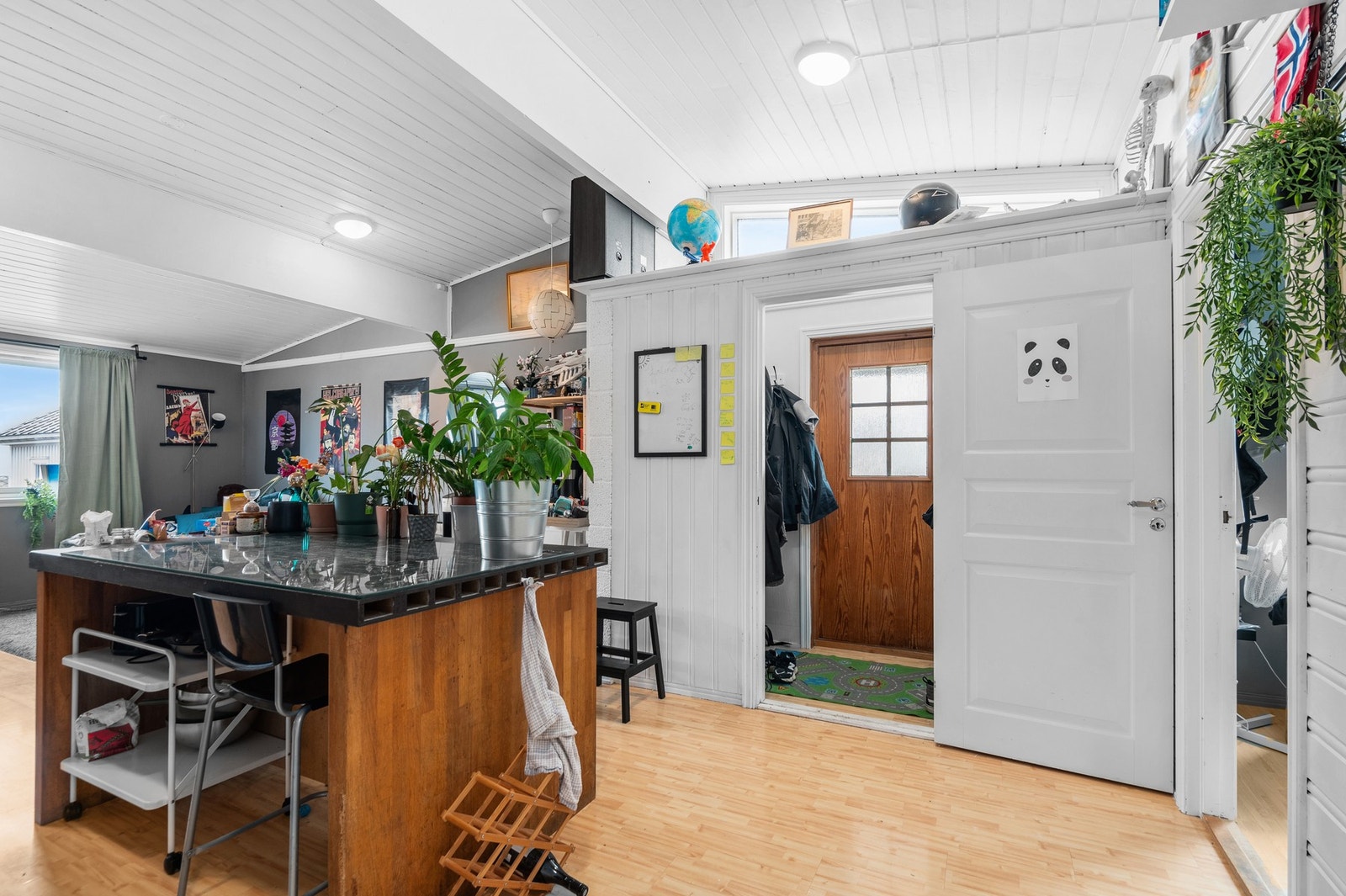 4-roms - 1- etasje - 90 m2 Galleribilde