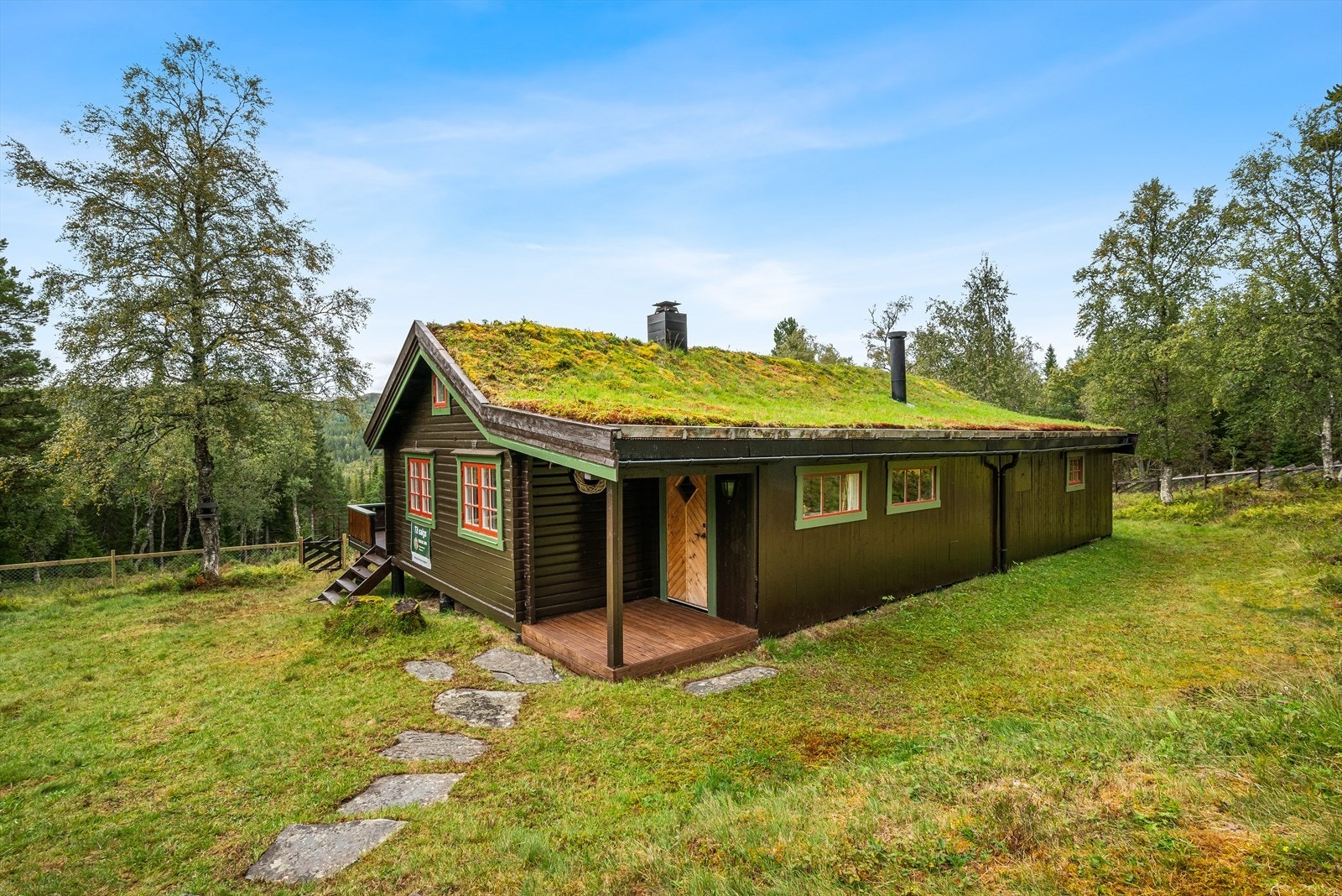 Hytten er opprinnelig fra 1965 og tilbygd i 1994. Galleribilde