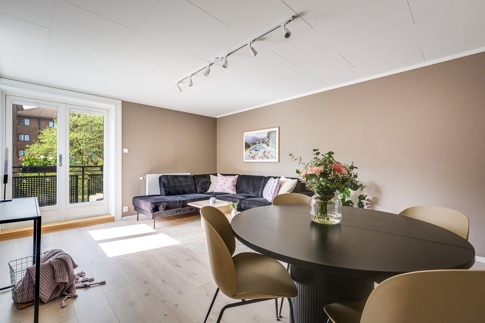 Hjørneleilighet med fantastisk internbeliggenhet og god standard Galleribilde