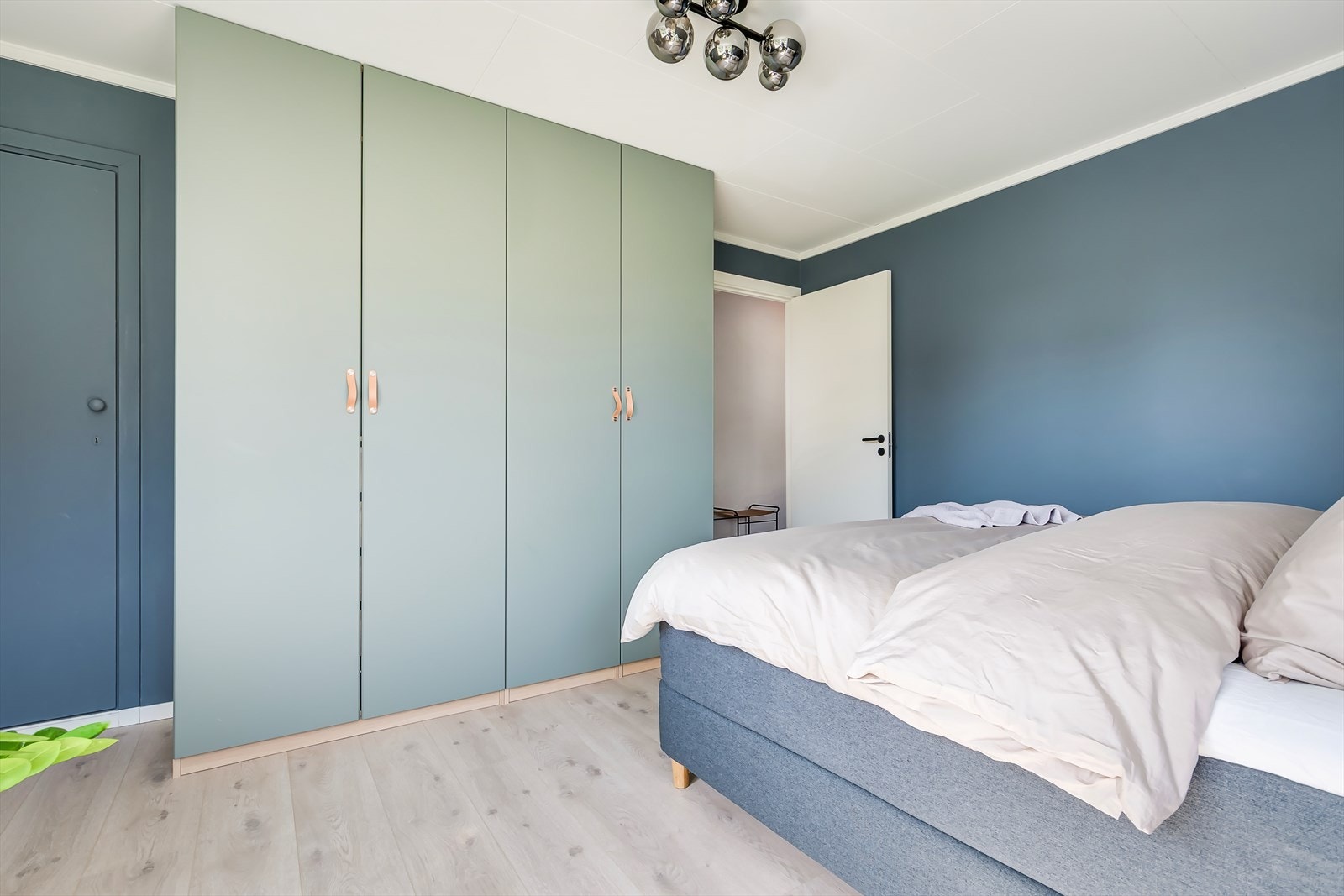 Stor garderobeløsning Galleribilde