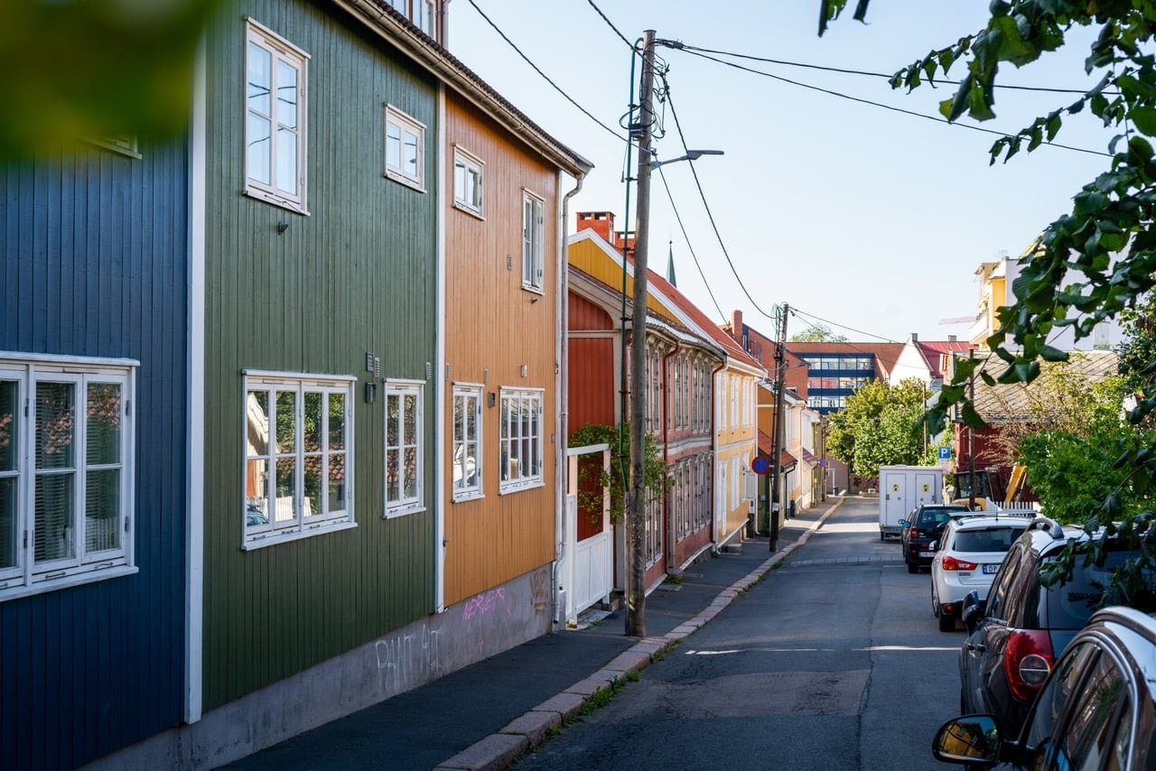 Kort vei til den idylliske småhusbebyggelsen på Rodeløkka. Galleribilde
