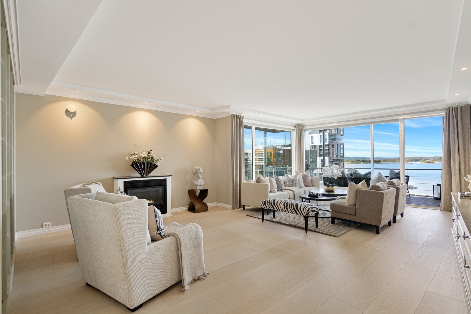 Lyst og delikat interiør Galleribilde