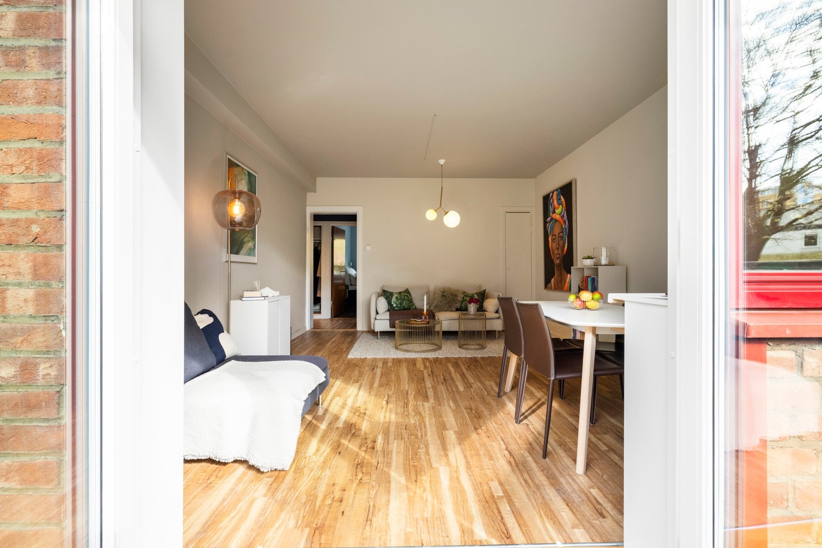 - Boligen har en fin intern beliggenhet i borettslaget - Galleribilde