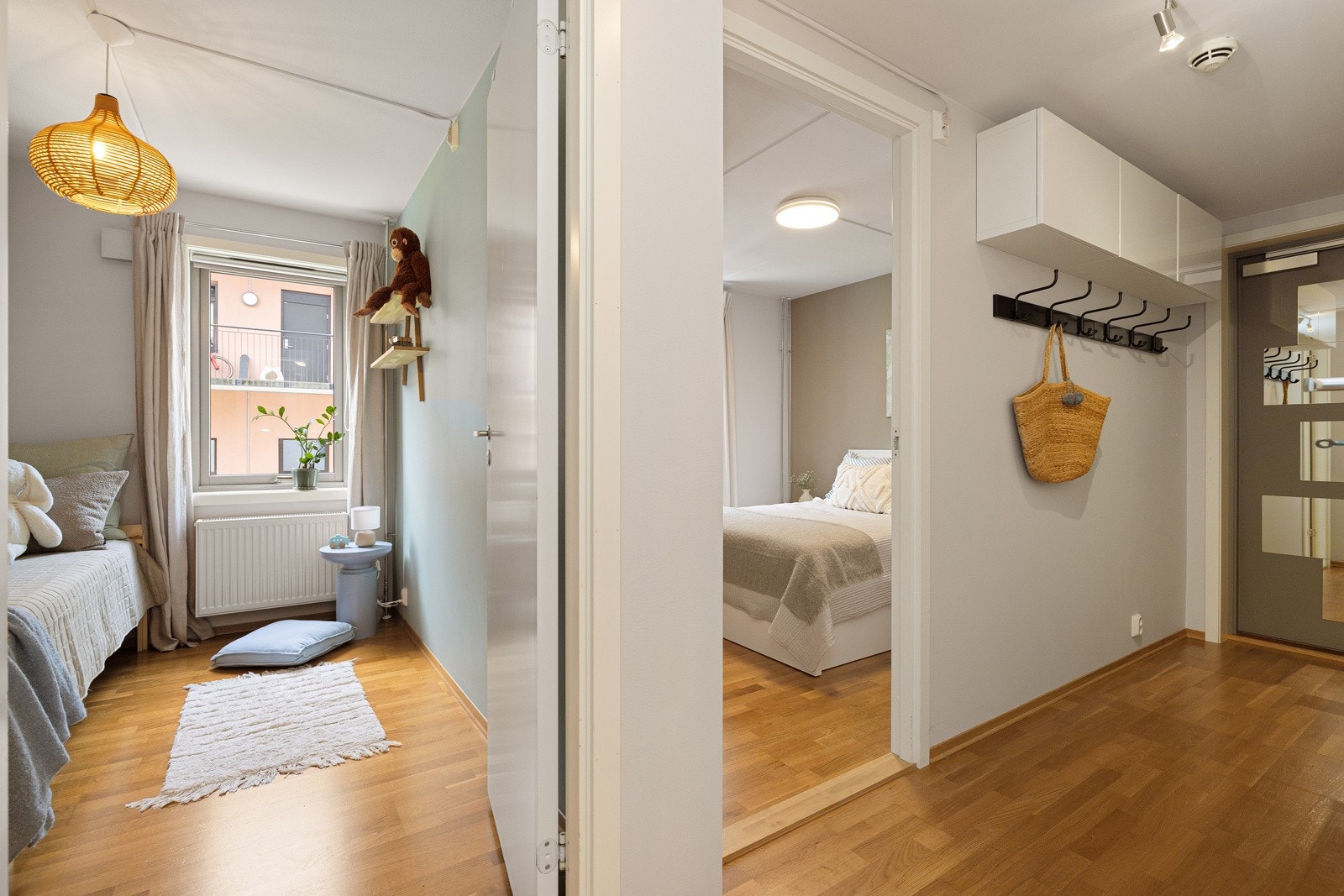 Mellomgang. Galleribilde