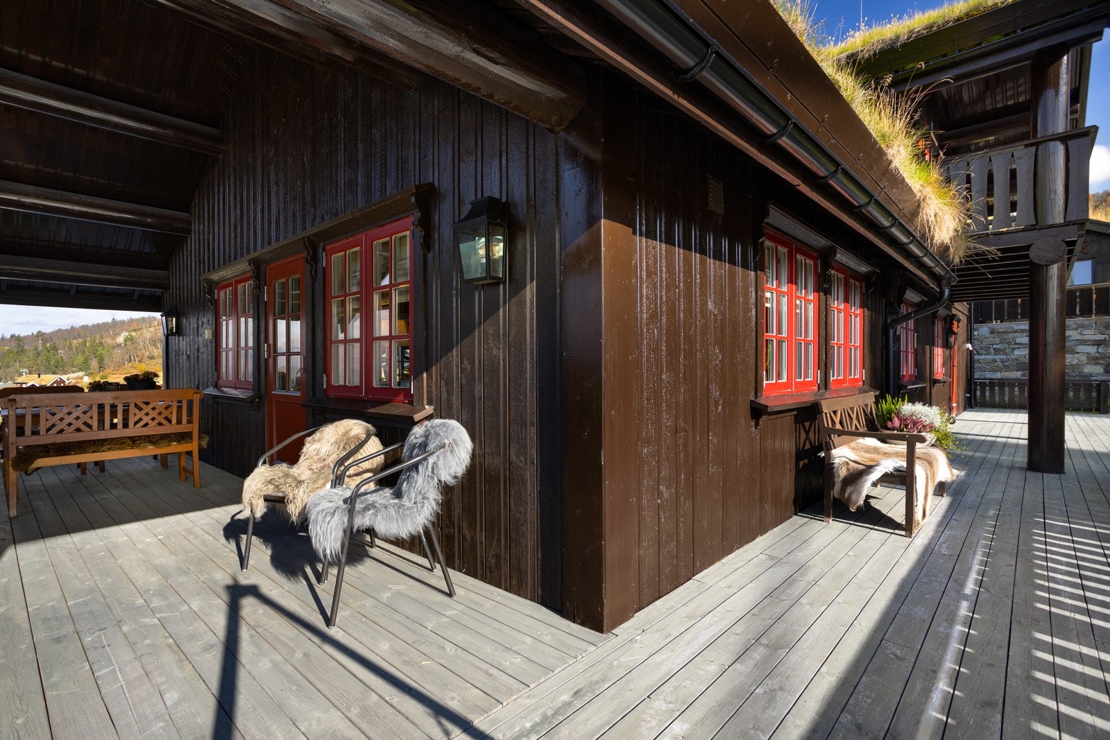 Romslig og solrik terrasse Galleribilde