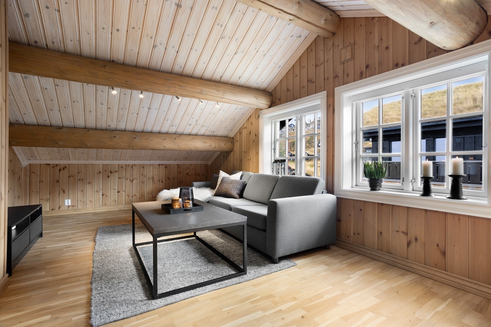 Loftstue som er perfekt til barn/ungdom eller en generasjonsfamilie som ønsker flere avdelinger Galleribilde