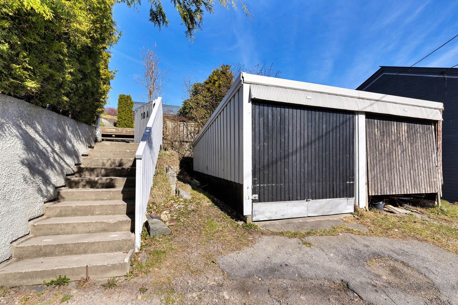 Medfølger garasjen til venstre. Galleribilde