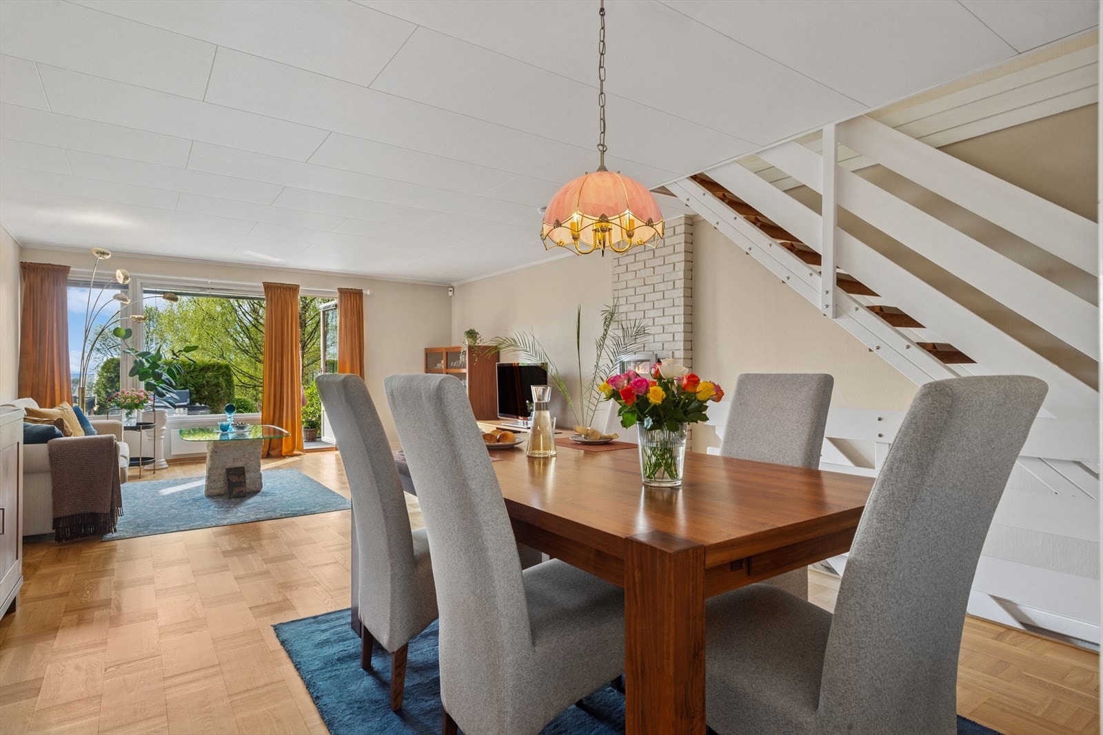 Spisestue. Galleribilde