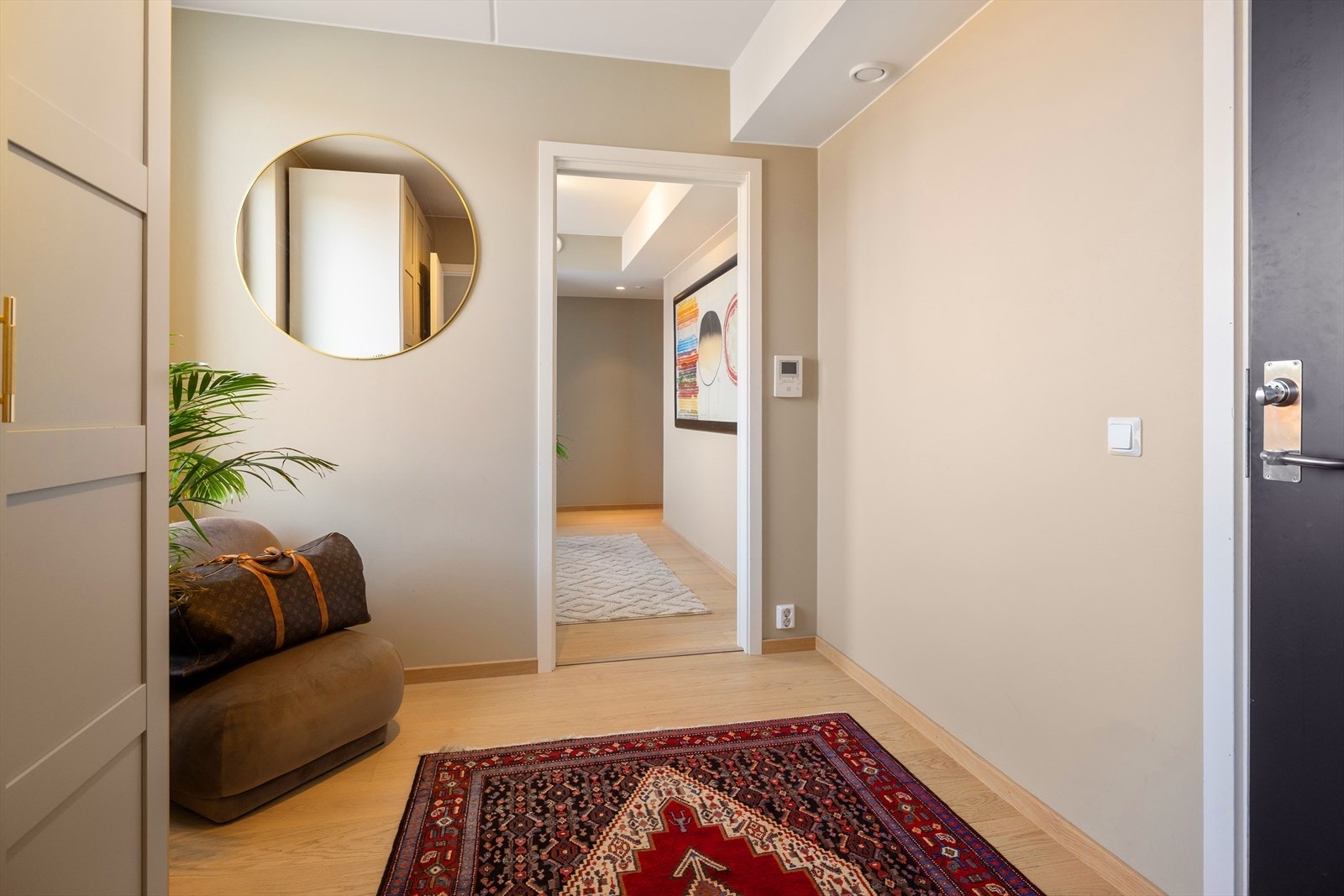 Inngangspartiet er utstyrt med callinganlegg. Galleribilde