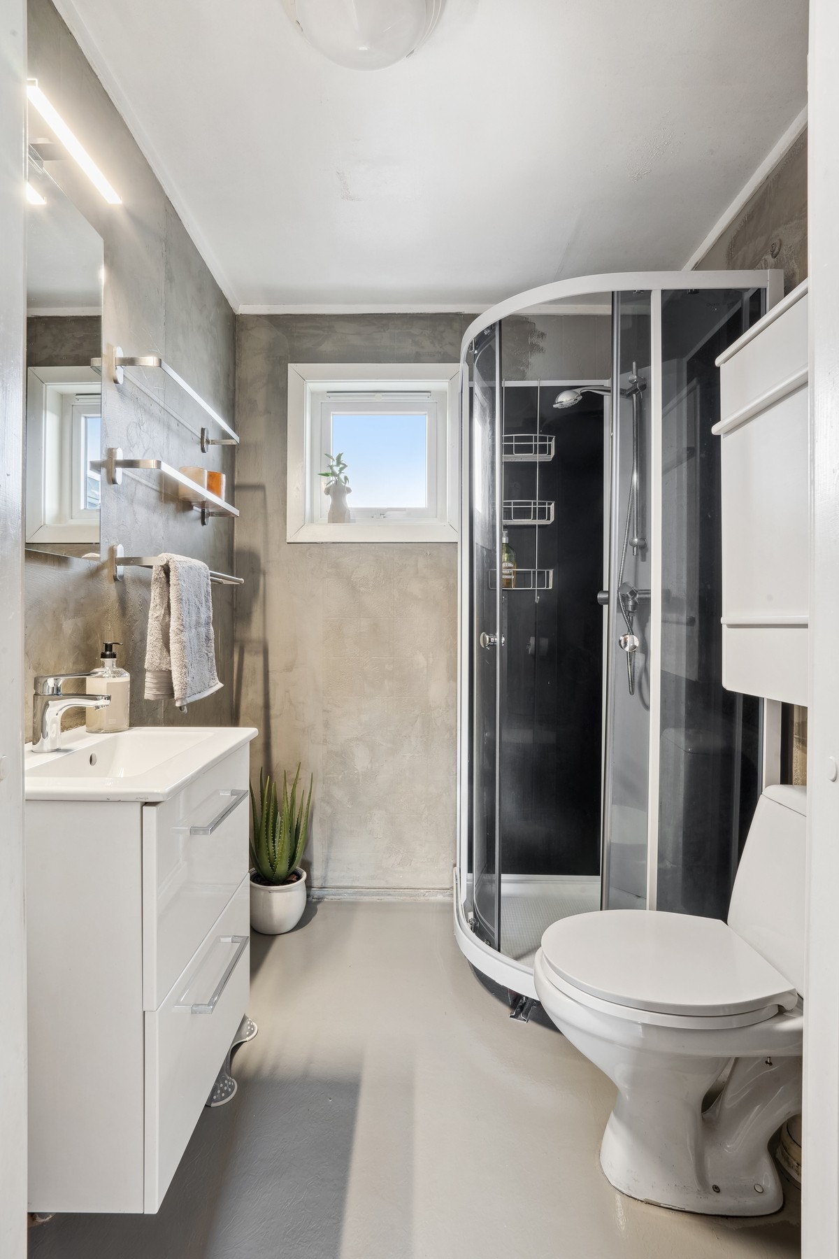 Elektriske varmekabler i gulvet. Galleribilde