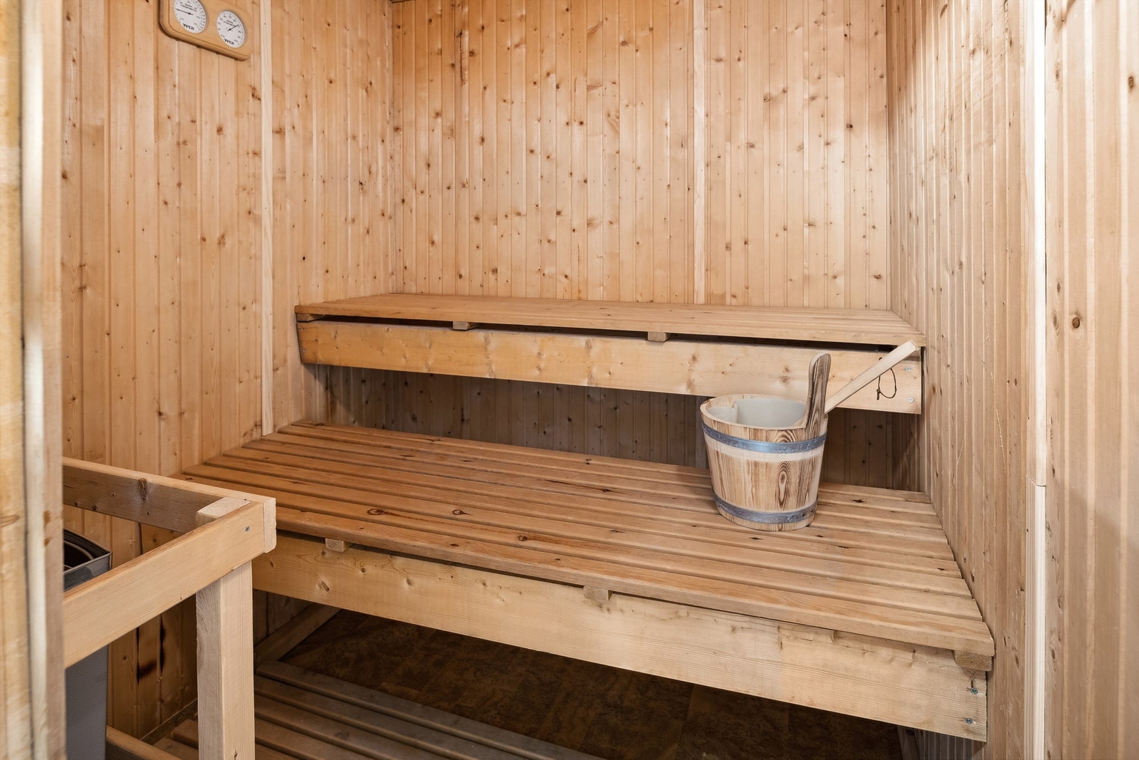 Adkomst til badstua fra badet; god å ha etter en dag ute i frisk luft! Galleribilde