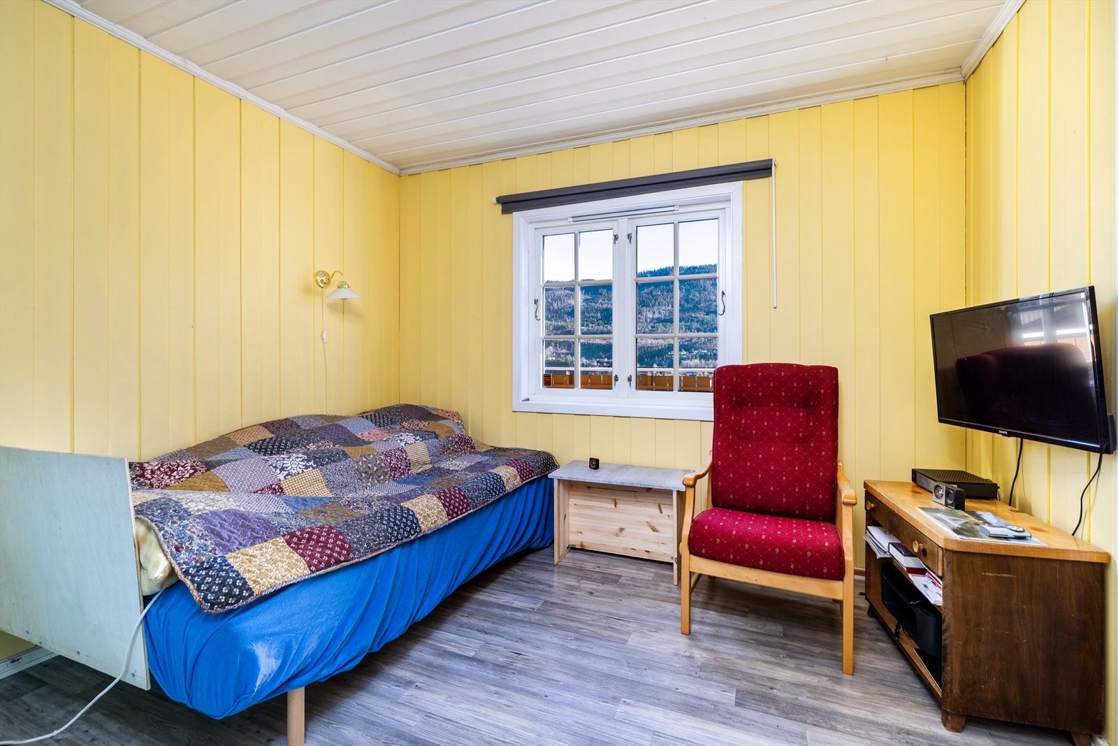 Soverom nede Galleribilde
