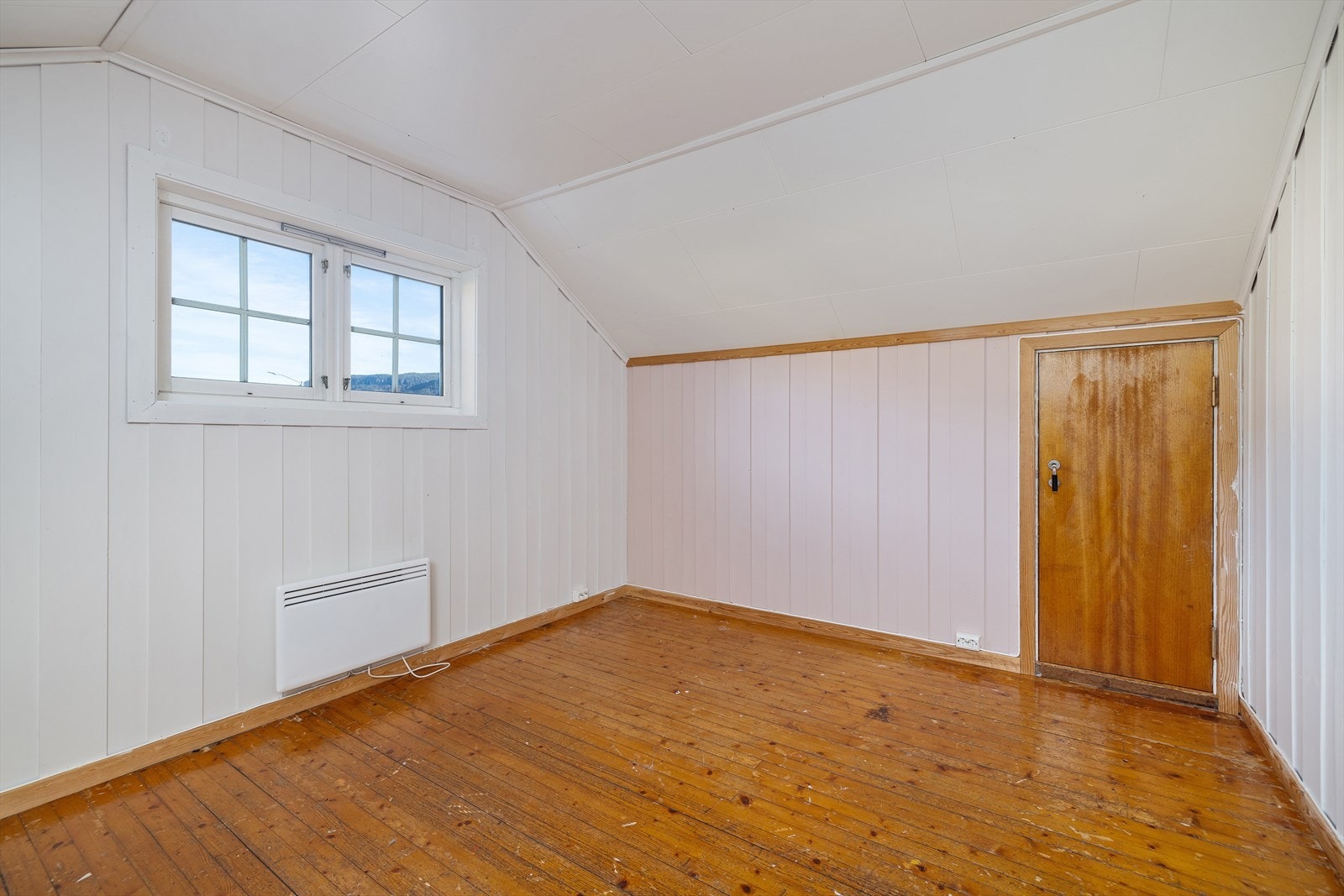 Soverom på loftsetg. Galleribilde