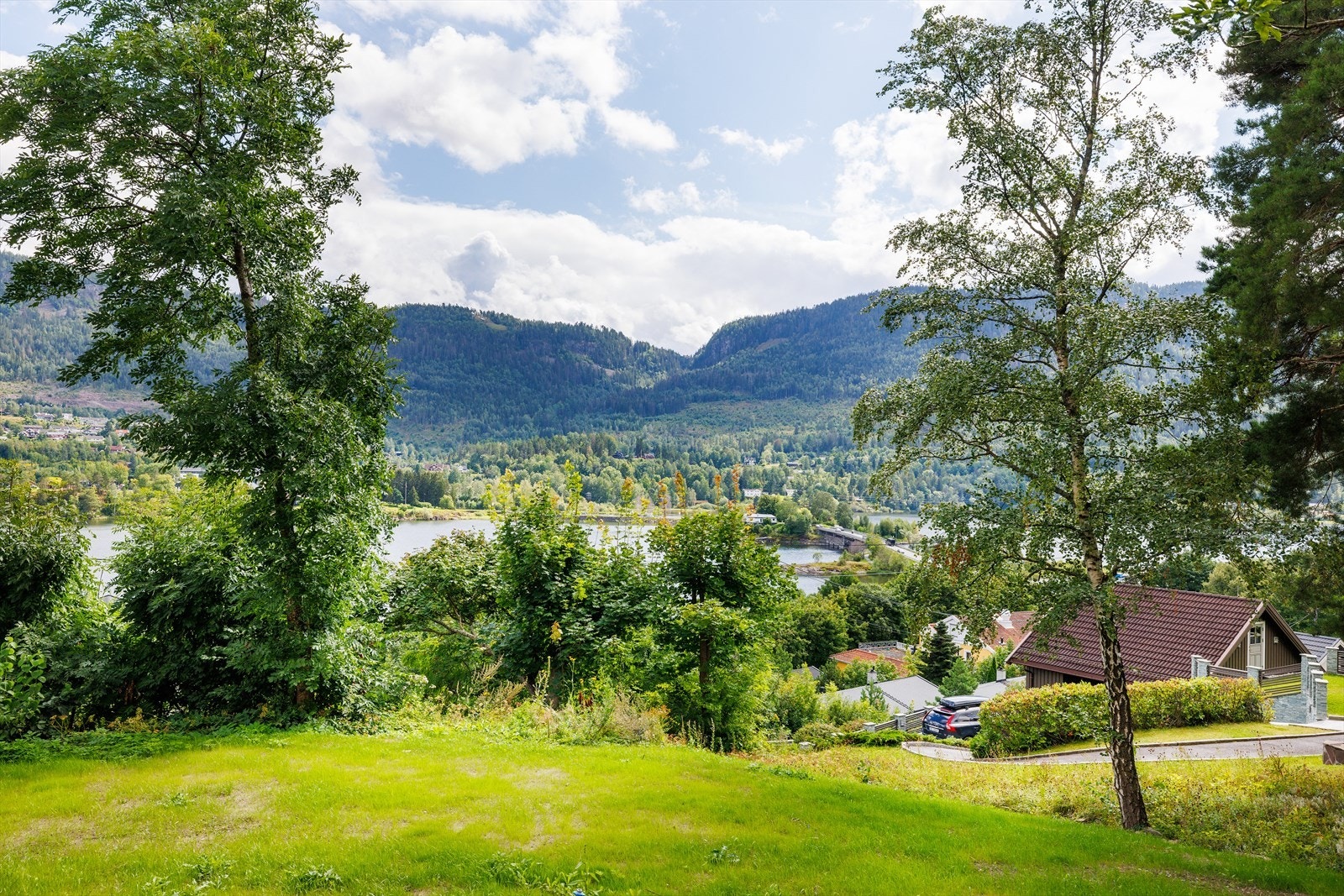 Fin eiendom i veletablert boligområde Galleribilde