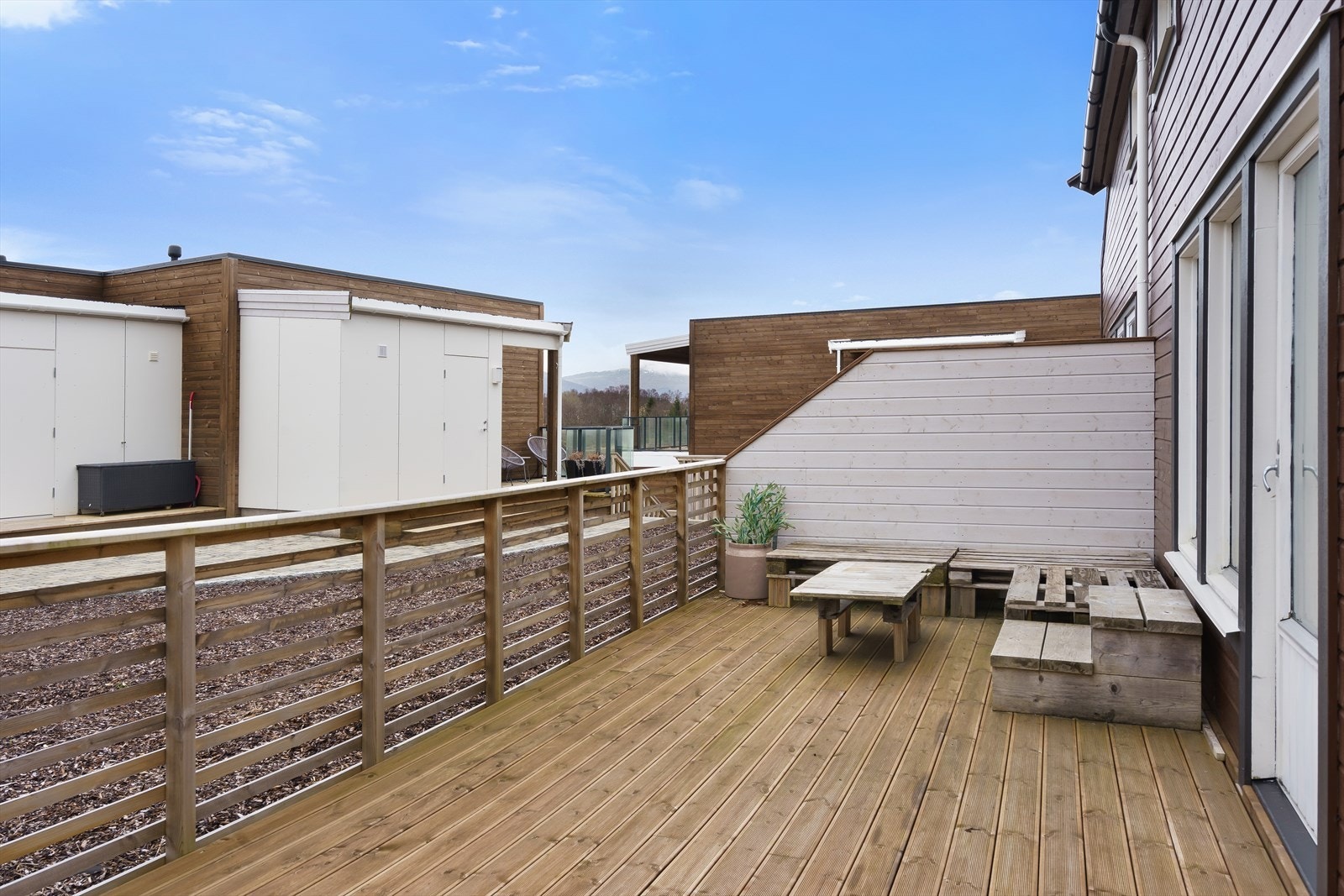 Terrassen er på ca. 33 m². Galleribilde