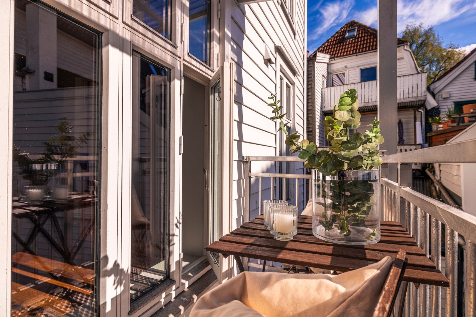 - Leiligheten har en gjennomtenkt og godt utnyttet planløsning med gjennomgående god standard fra 2005 - Galleribilde