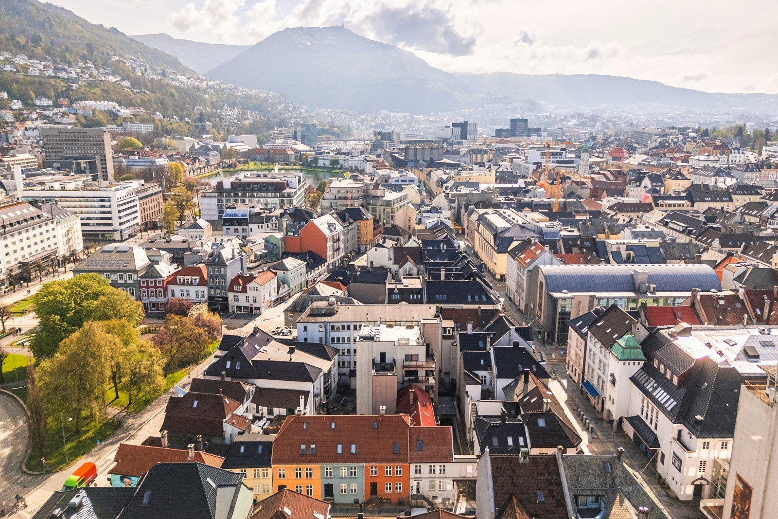 - Med sentrumskjernen like utenfor døren har du alt Bergen sentrum har å by på innen korte gangavstander - Galleribilde