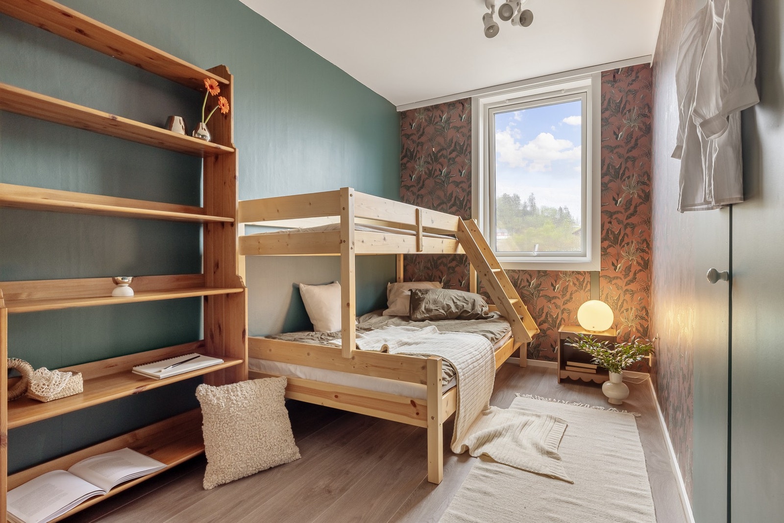 De to soverommene i leiligheten måles til 11,2 og 9 kvm. Galleribilde