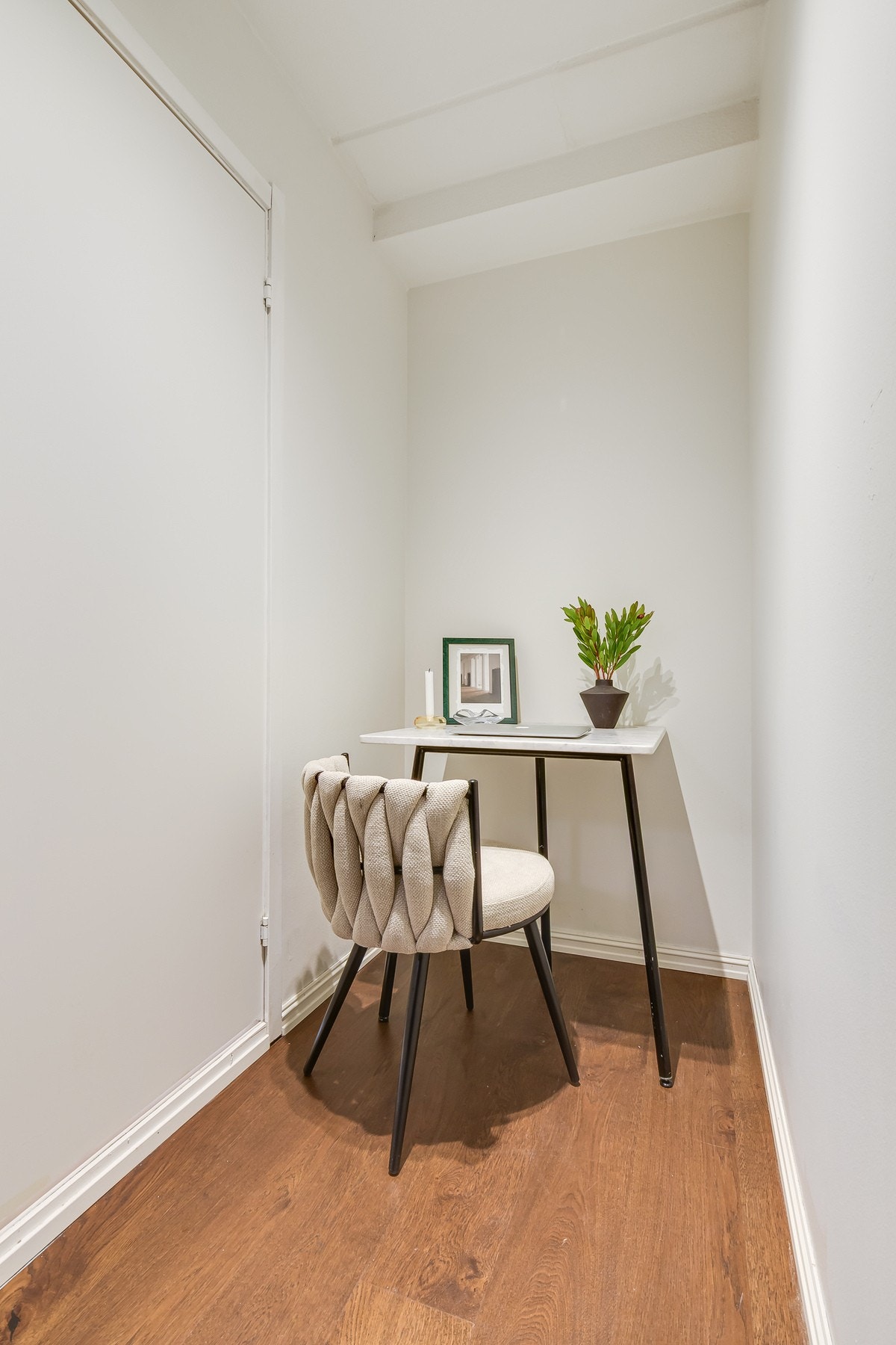 Her er det plass til en skrivepult eller annet ønsket møblement. Galleribilde