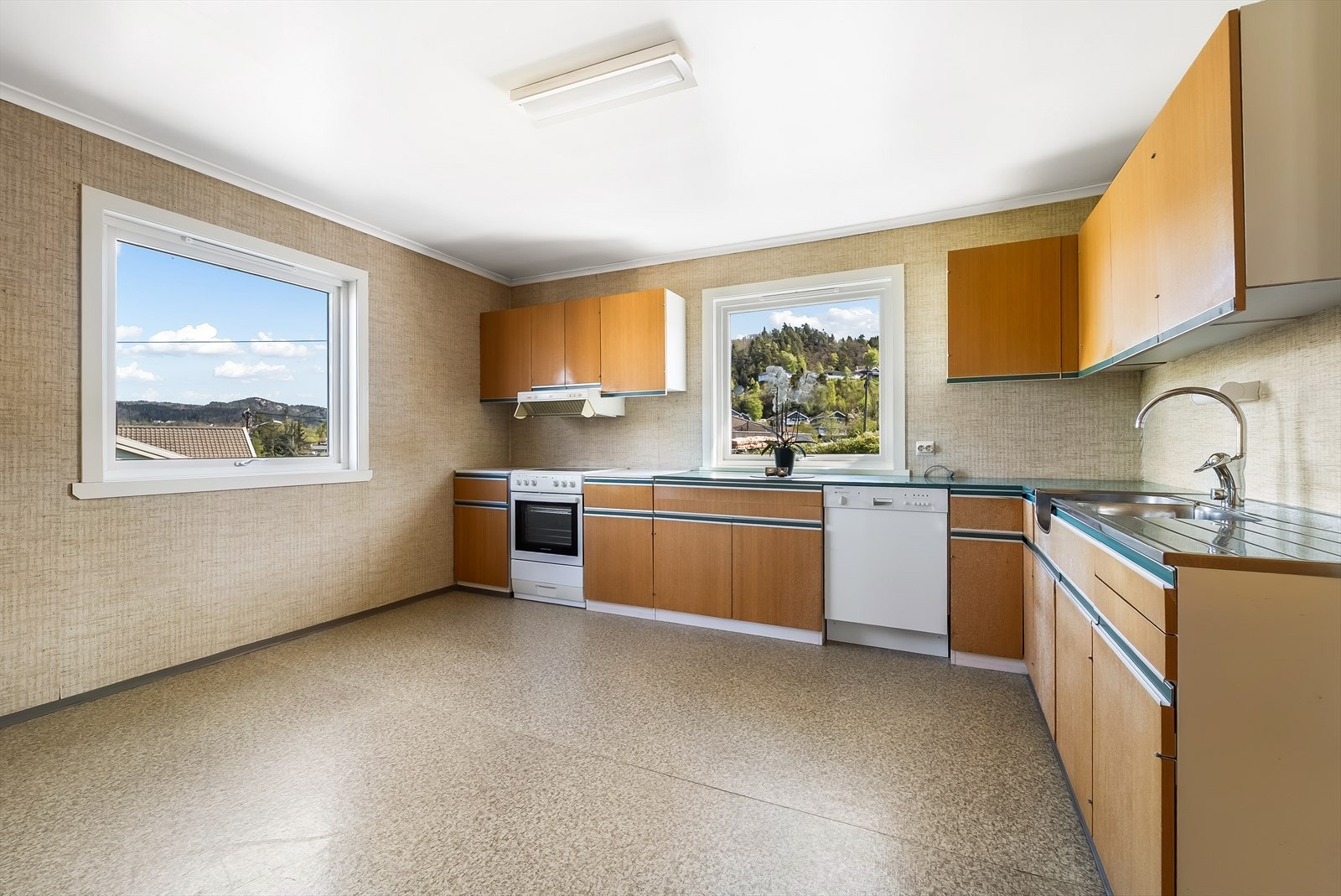 Lyst og trivelig rom med god lysinnslipp. Galleribilde