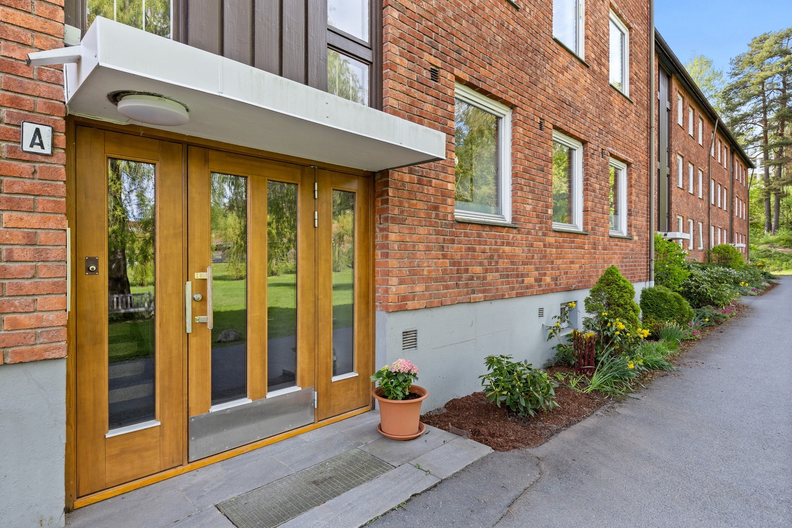 Hovedinngang. Galleribilde