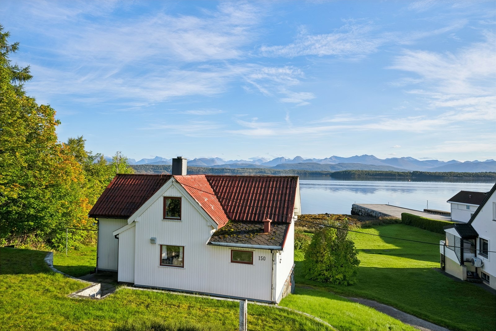 Eldre, sjarmerende enebolig med flott beliggenhet Galleribilde