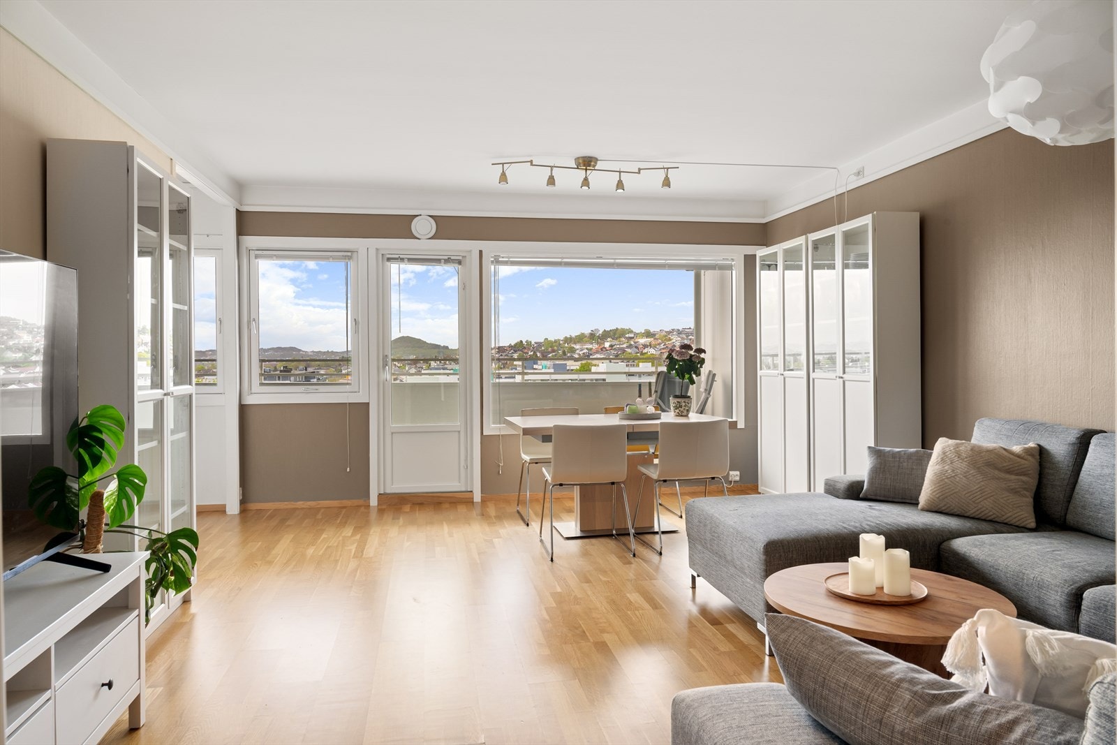 Velkommen til Gulaksveien 2, en lys og moderne leilighet på Kristianslyst/Mariero. Galleribilde