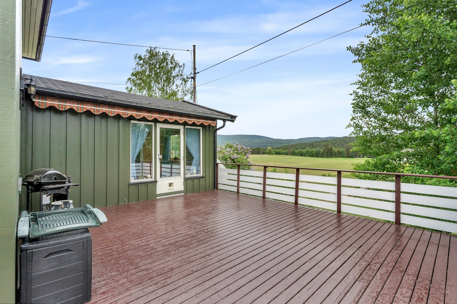 Fra stuen er det også utgang til en stor terrasse på 57 kvm. Galleribilde