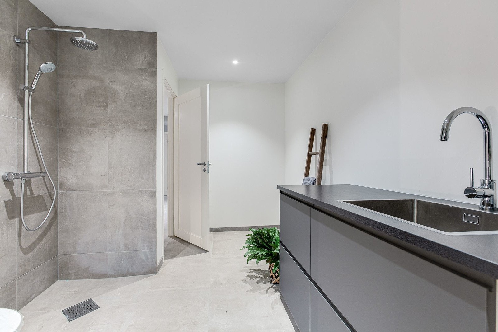 1276-3_015 Galleribilde