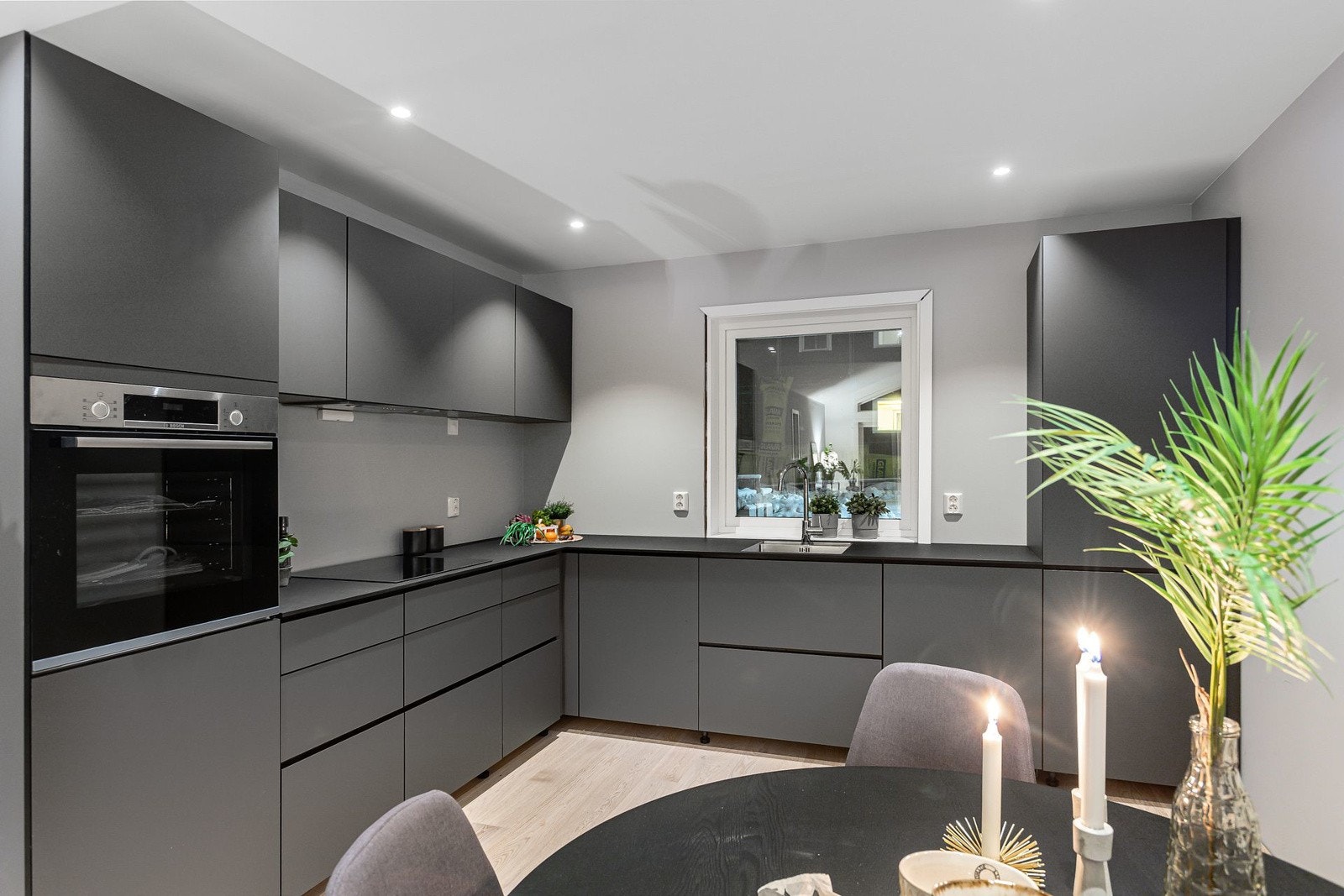 1276-3_041 Galleribilde