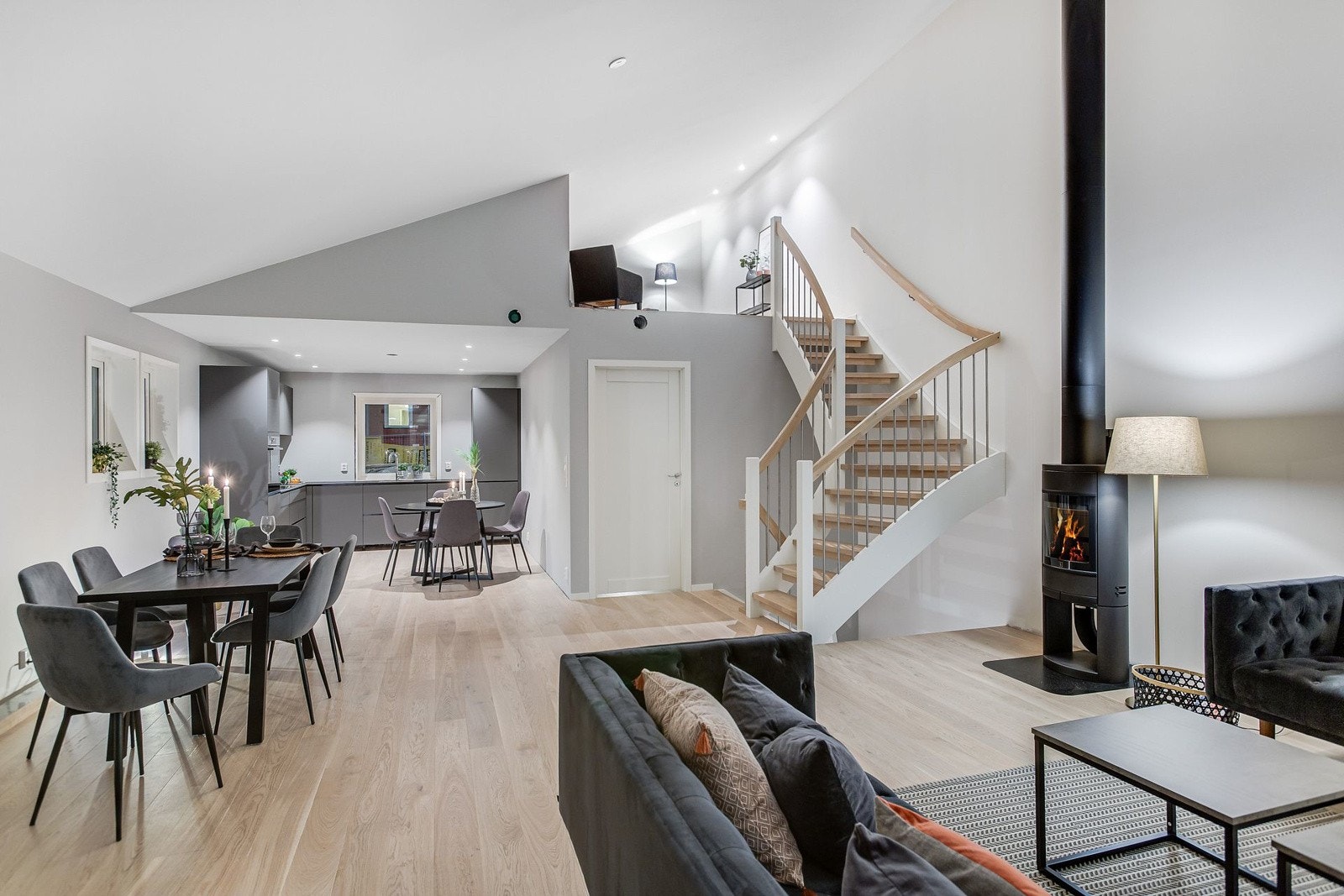 1276-3_031 Galleribilde