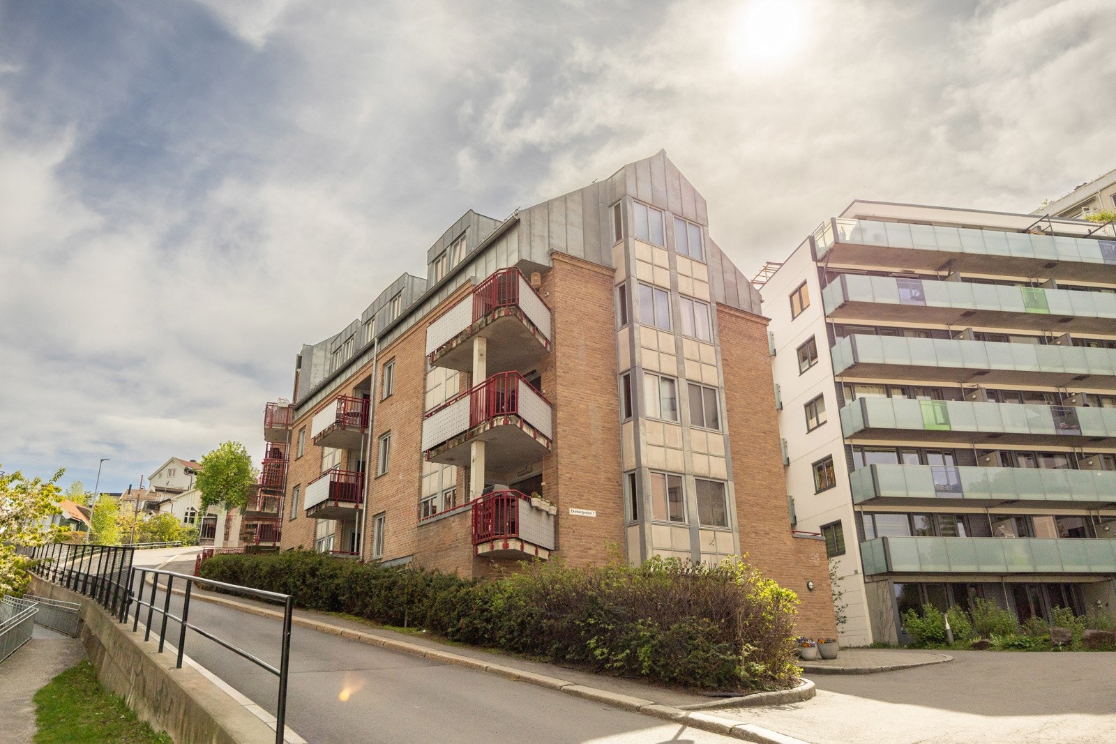 Leiligheten disponerer en garasjeplass med elbillader. Galleribilde