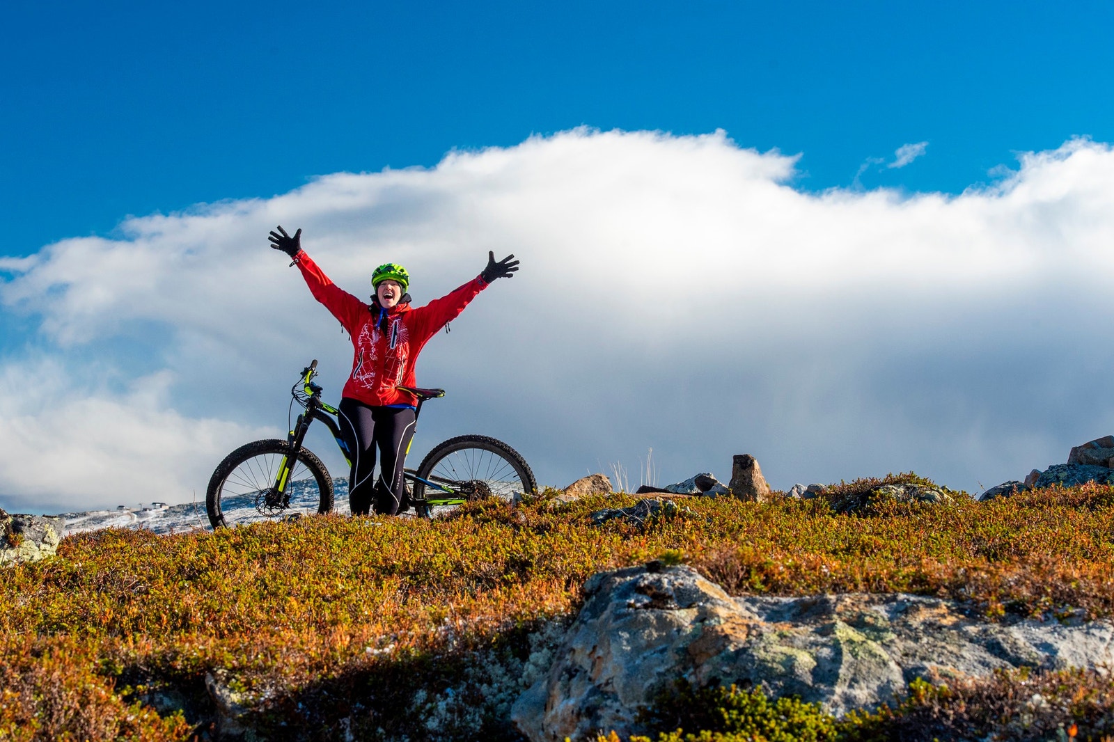 Sykling i høyfjellet. Galleribilde