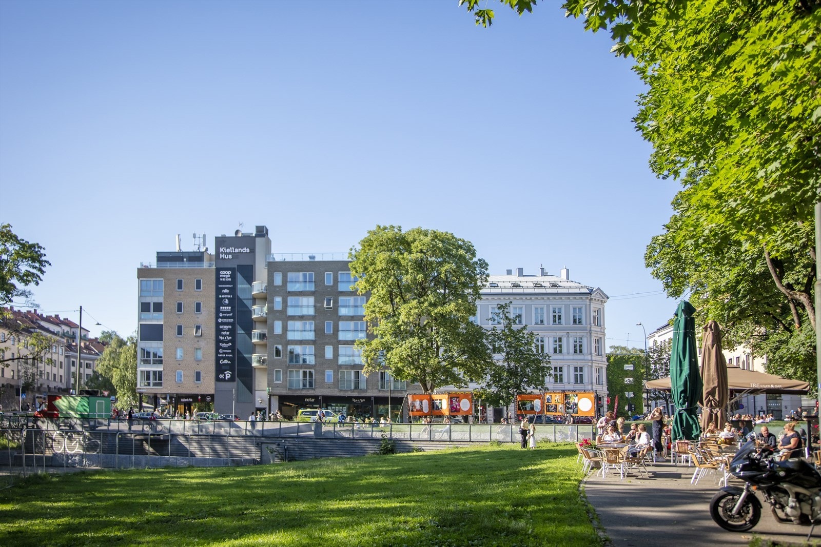 Alexander Kiellands Plass. Galleribilde