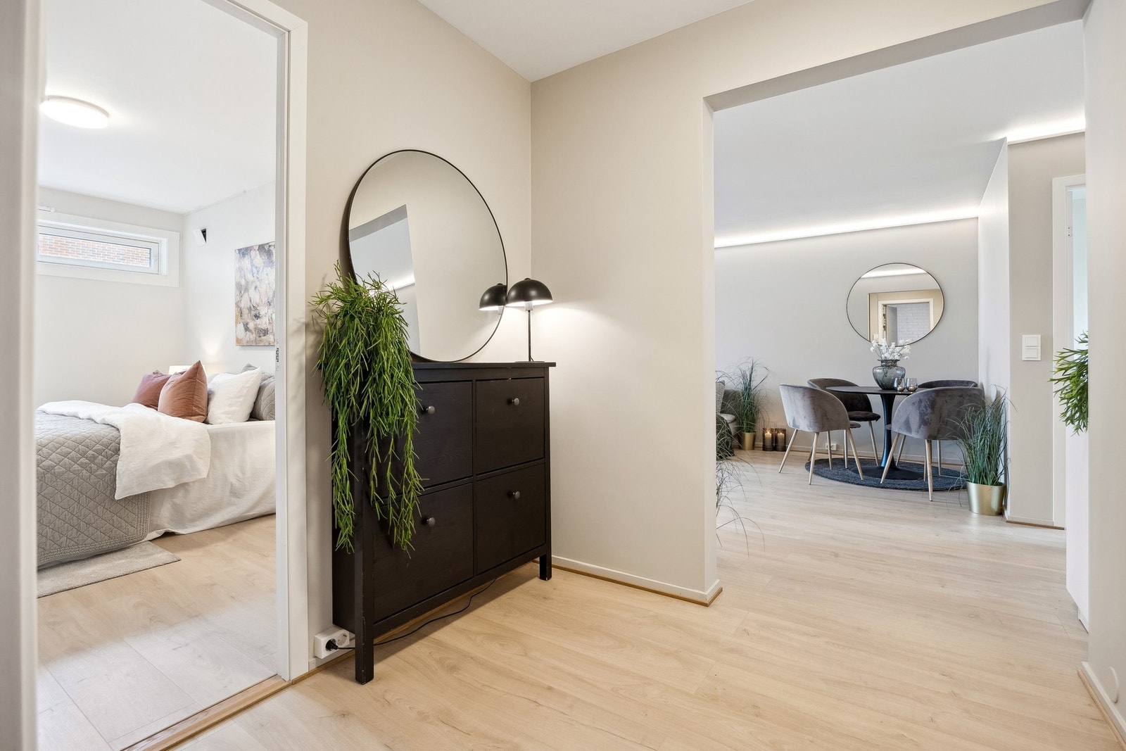 Gang sett mot hovedsoverom. Galleribilde