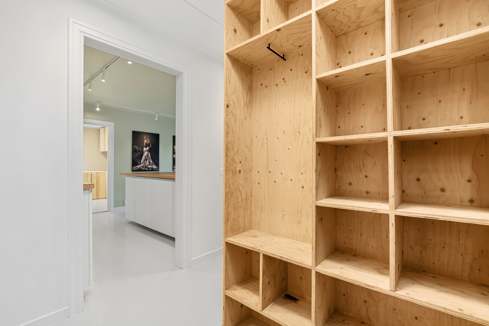 Smart oppbevaringsløsning i entreen Galleribilde