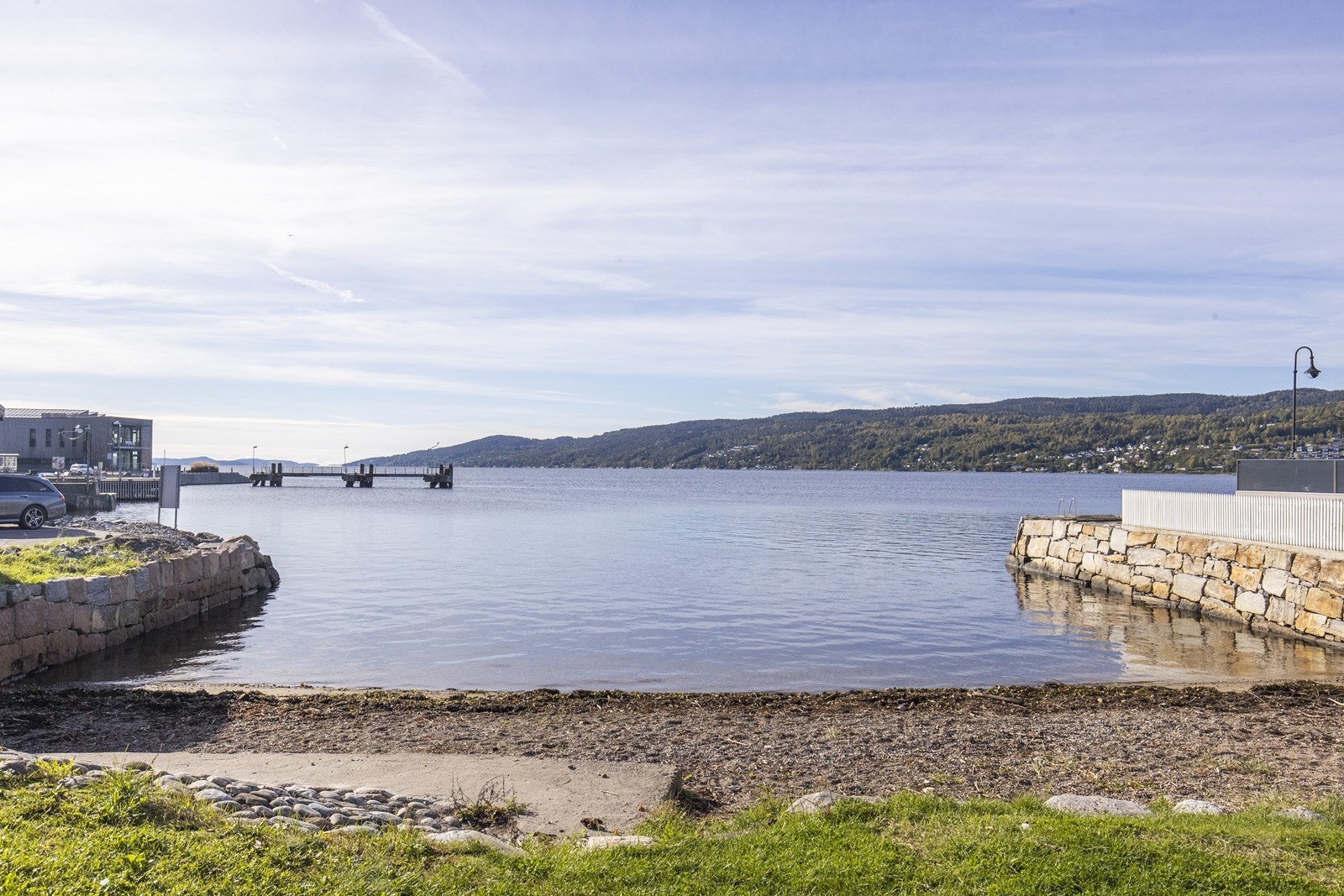 Få minutters gange fra leiligheten, til sjø og strand Galleribilde
