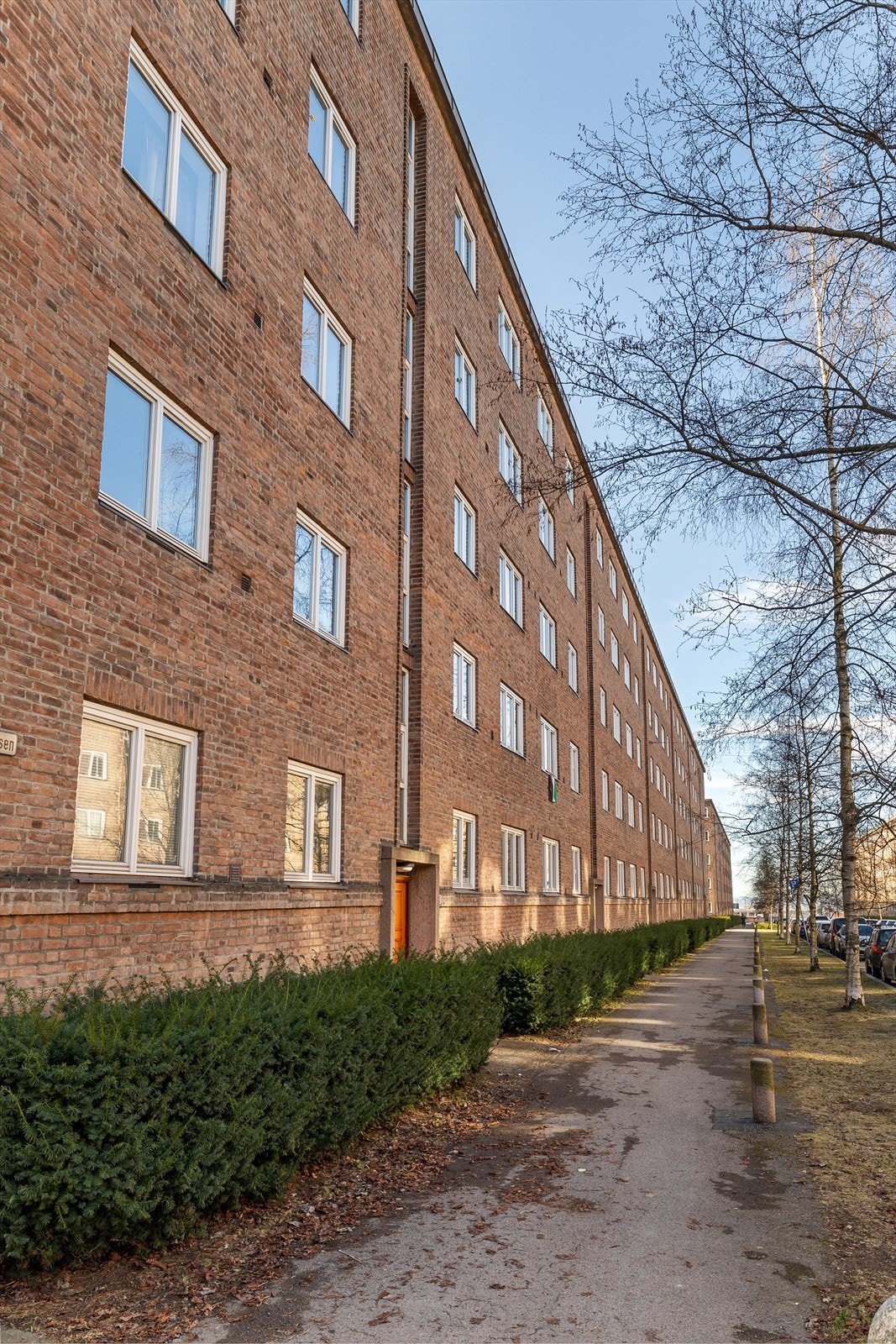 Det er gode parkering- og lademuligheter i gaten Galleribilde