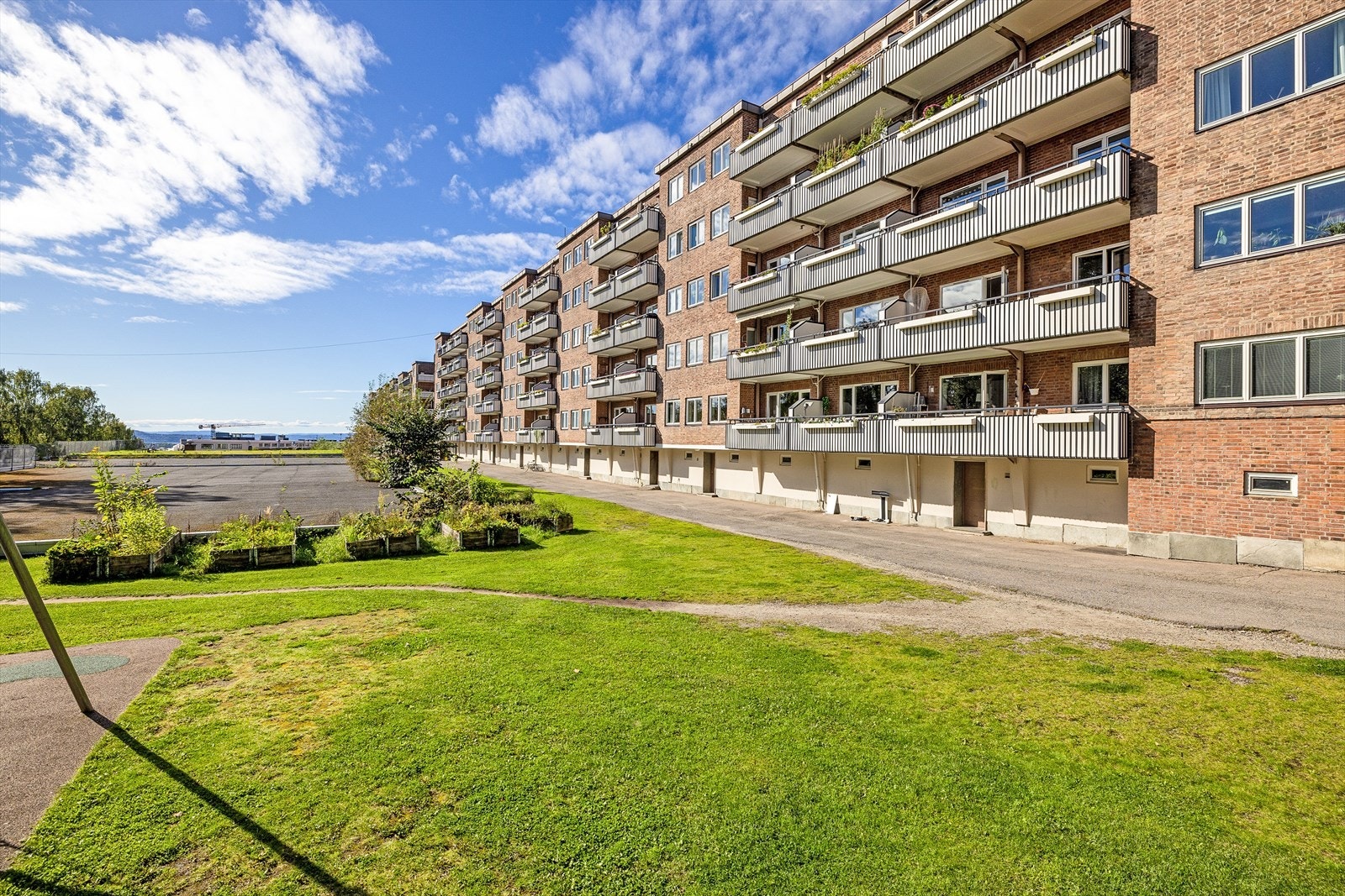 Med sin flotte beliggenhet, på en høyde over nærliggende bebyggelse, er Schouterrassen kjent som en av de mest attraktive adressene i området Galleribilde